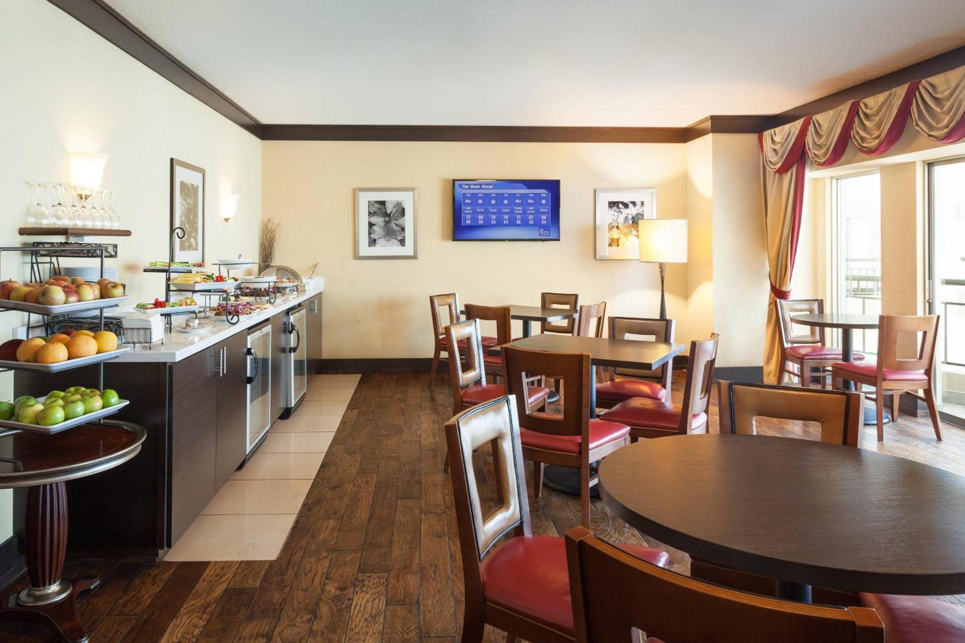 Marriott Savannah Riverfront photo 27