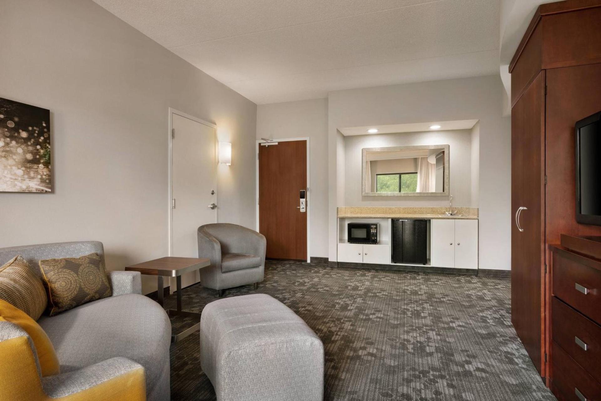 Courtyard by Marriott Middletown Goshen photo 18