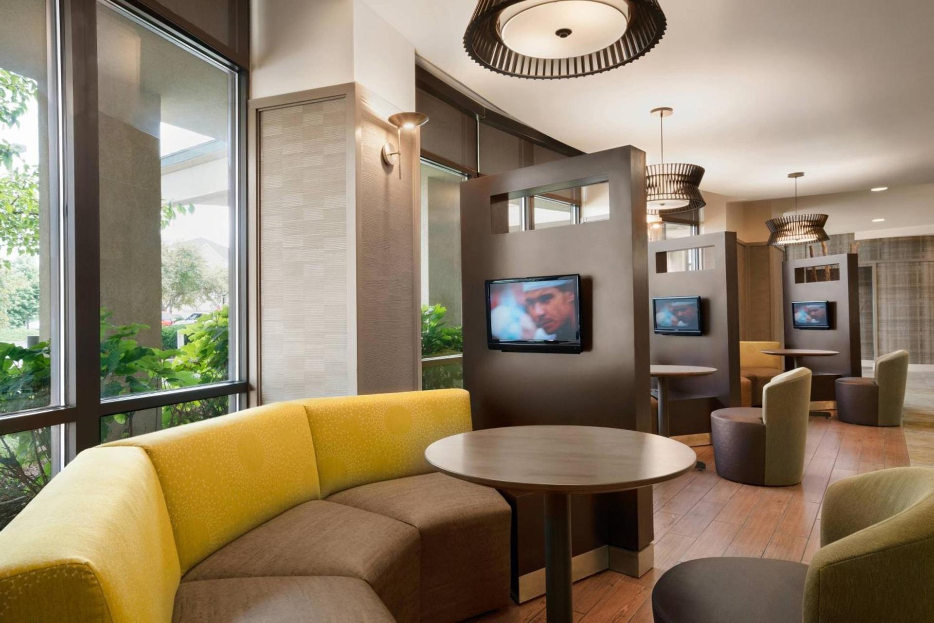 Courtyard by Marriott Middletown Goshen photo 21
