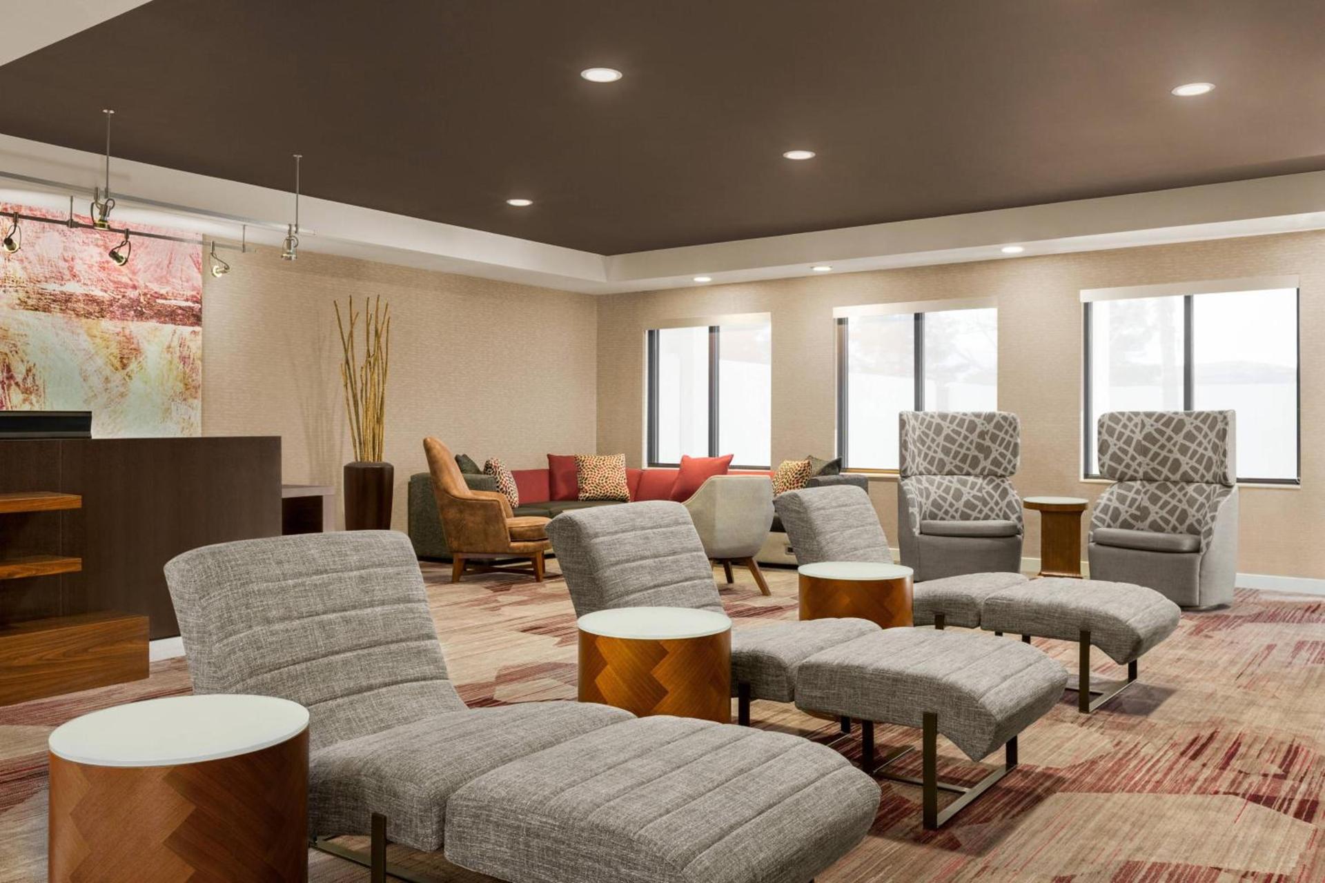 Courtyard by Marriott Palmdale photo 8