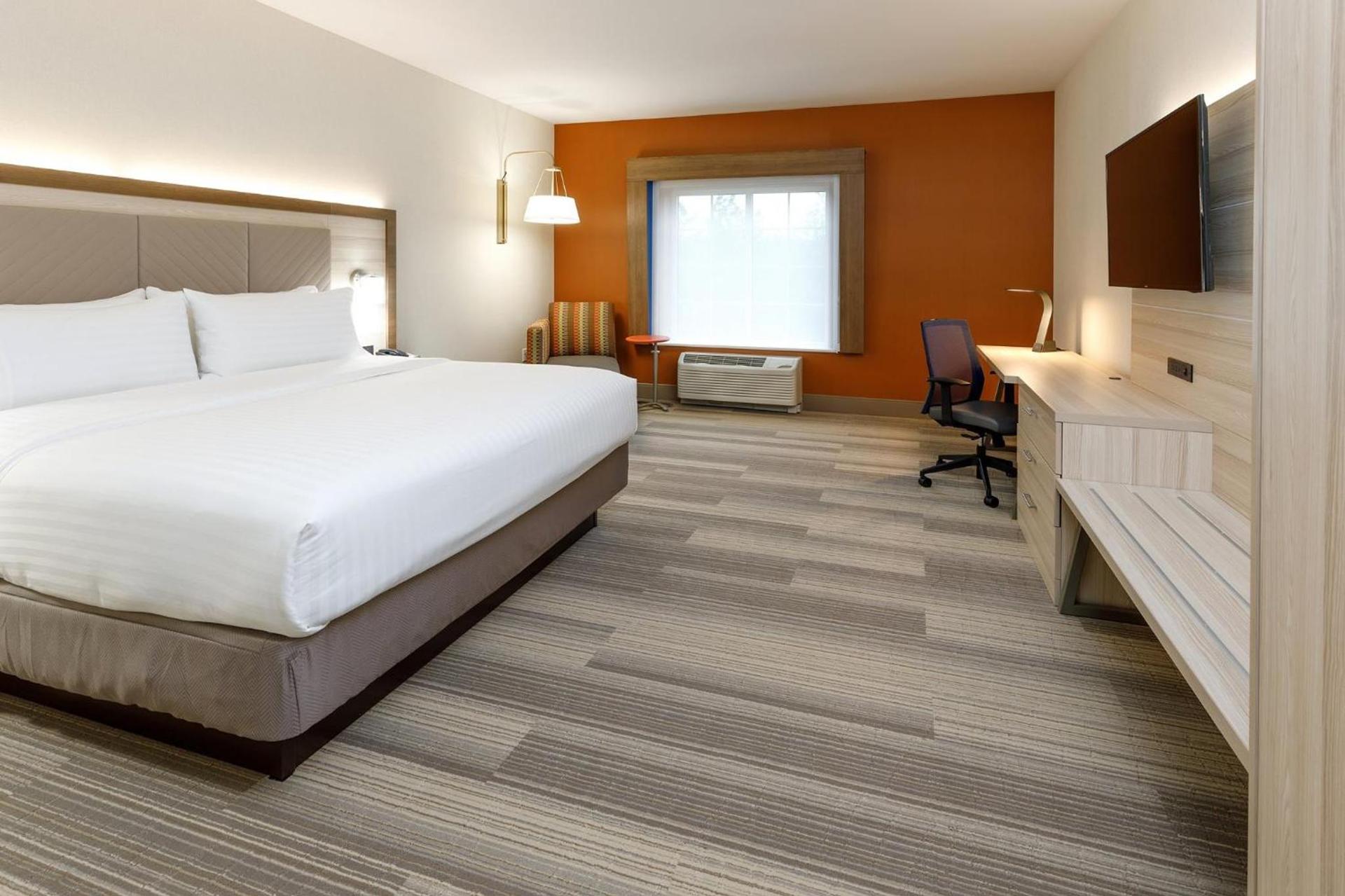 Holiday Inn Express & Suites - Sturbridge by IHG photo 46