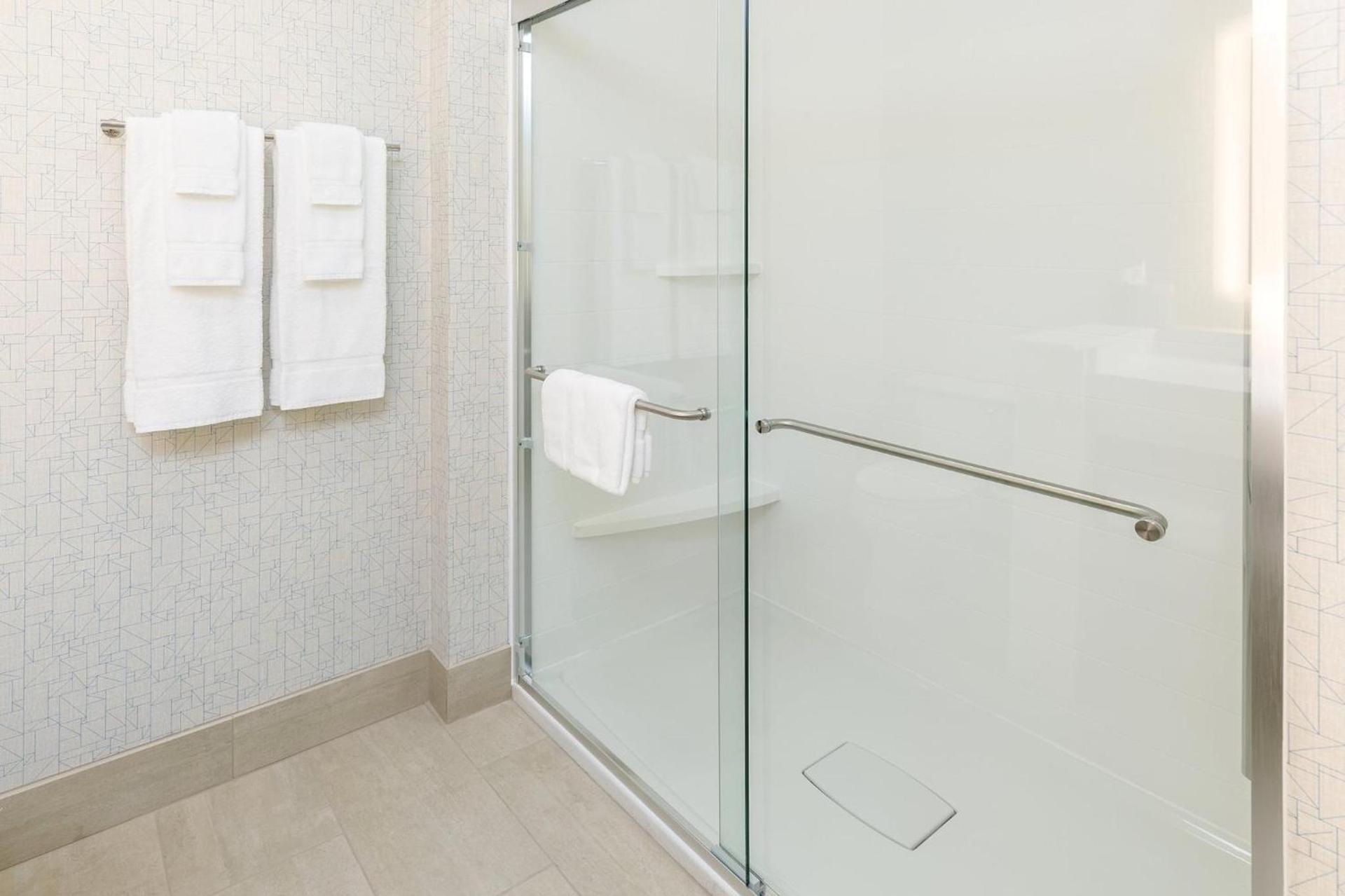 Holiday Inn Express & Suites - Sturbridge by IHG photo 41