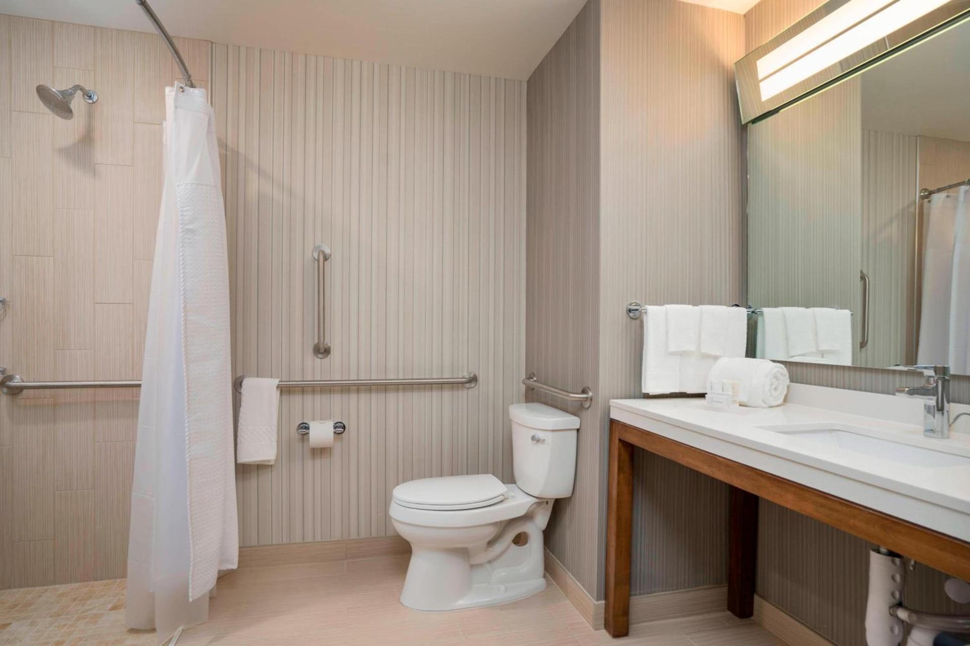 Courtyard by Marriott Niagara Falls, USA photo 18
