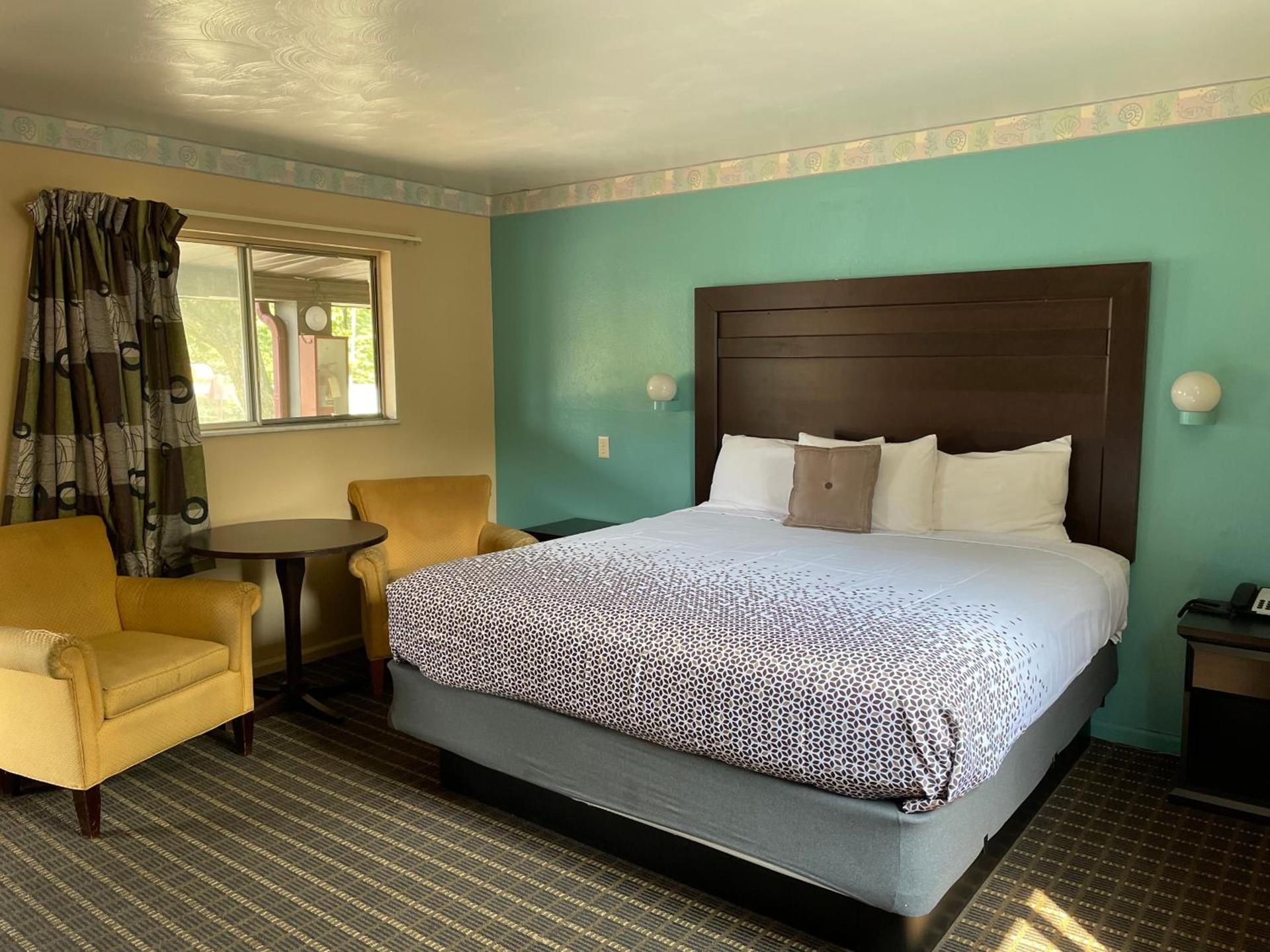 Best Motel photo 22
