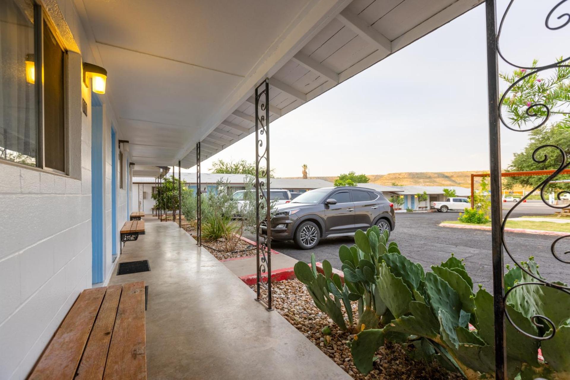 Desert Air Motel photo 41