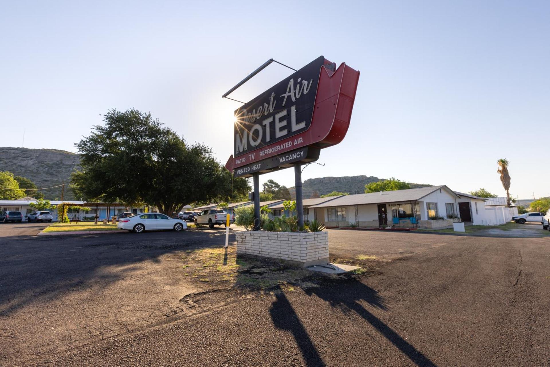 Desert Air Motel photo 27