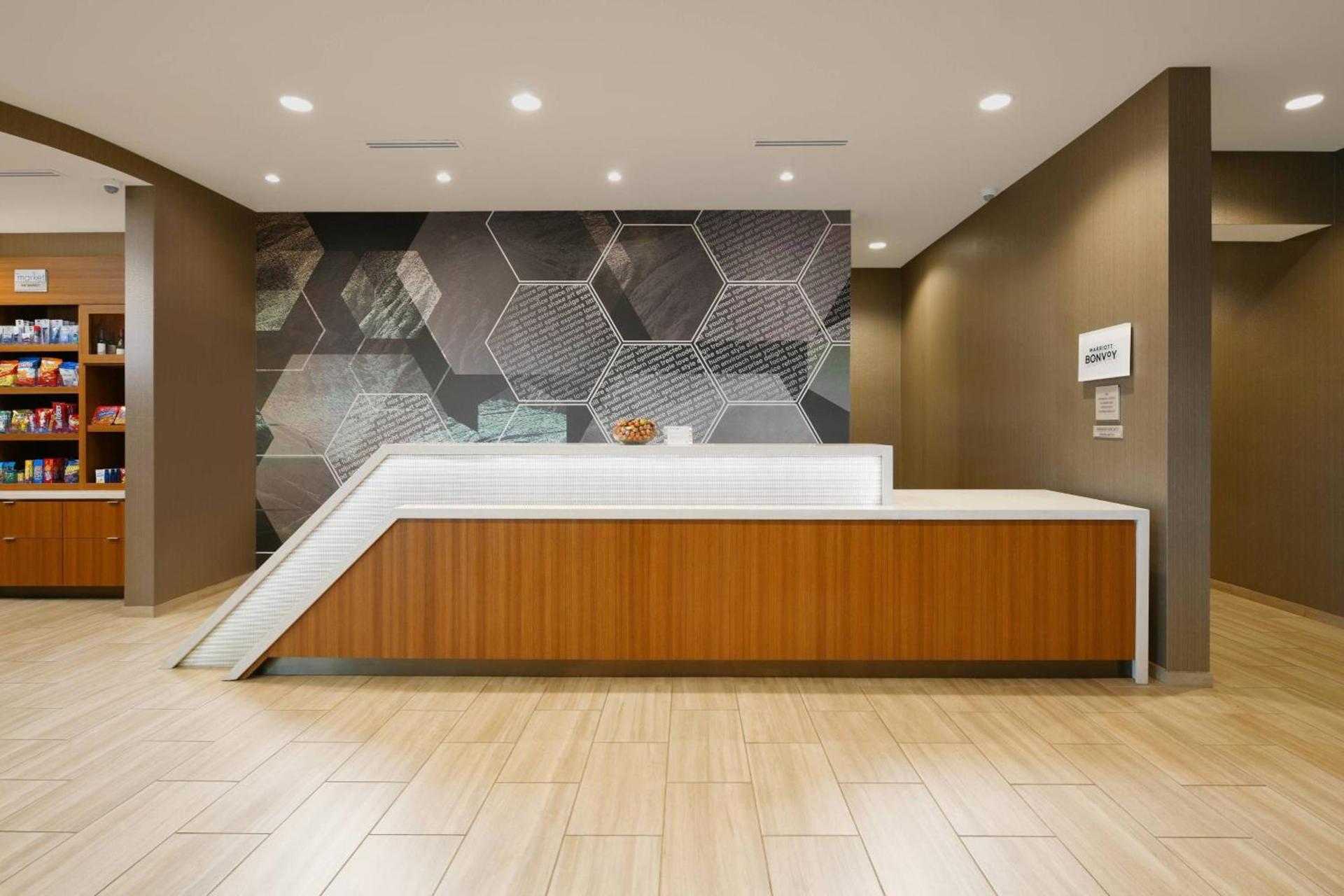 SpringHill Suites Dallas DFW Airport South/CentrePort photo 2