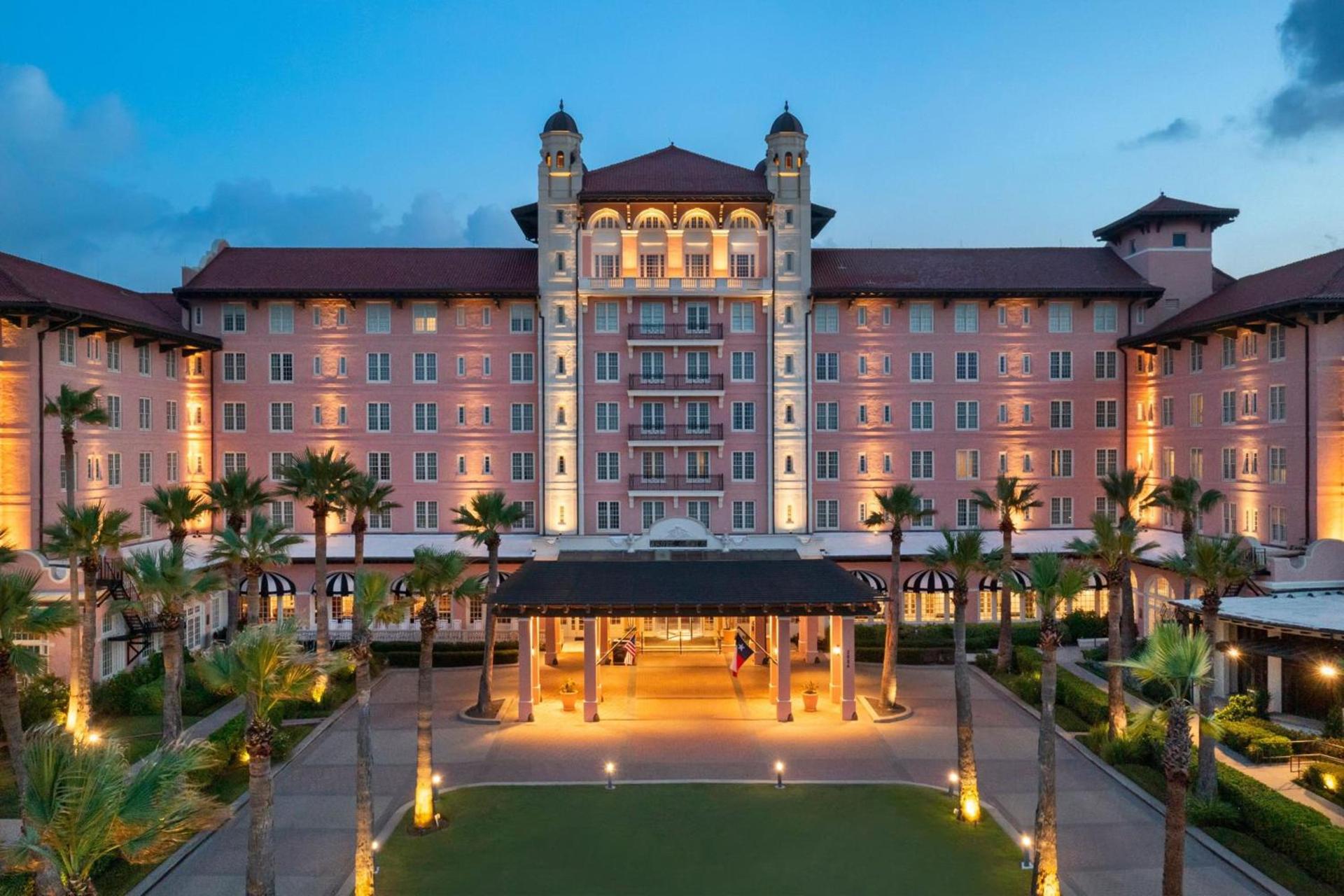Grand Galvez Resort, Autograph Collection photo 3