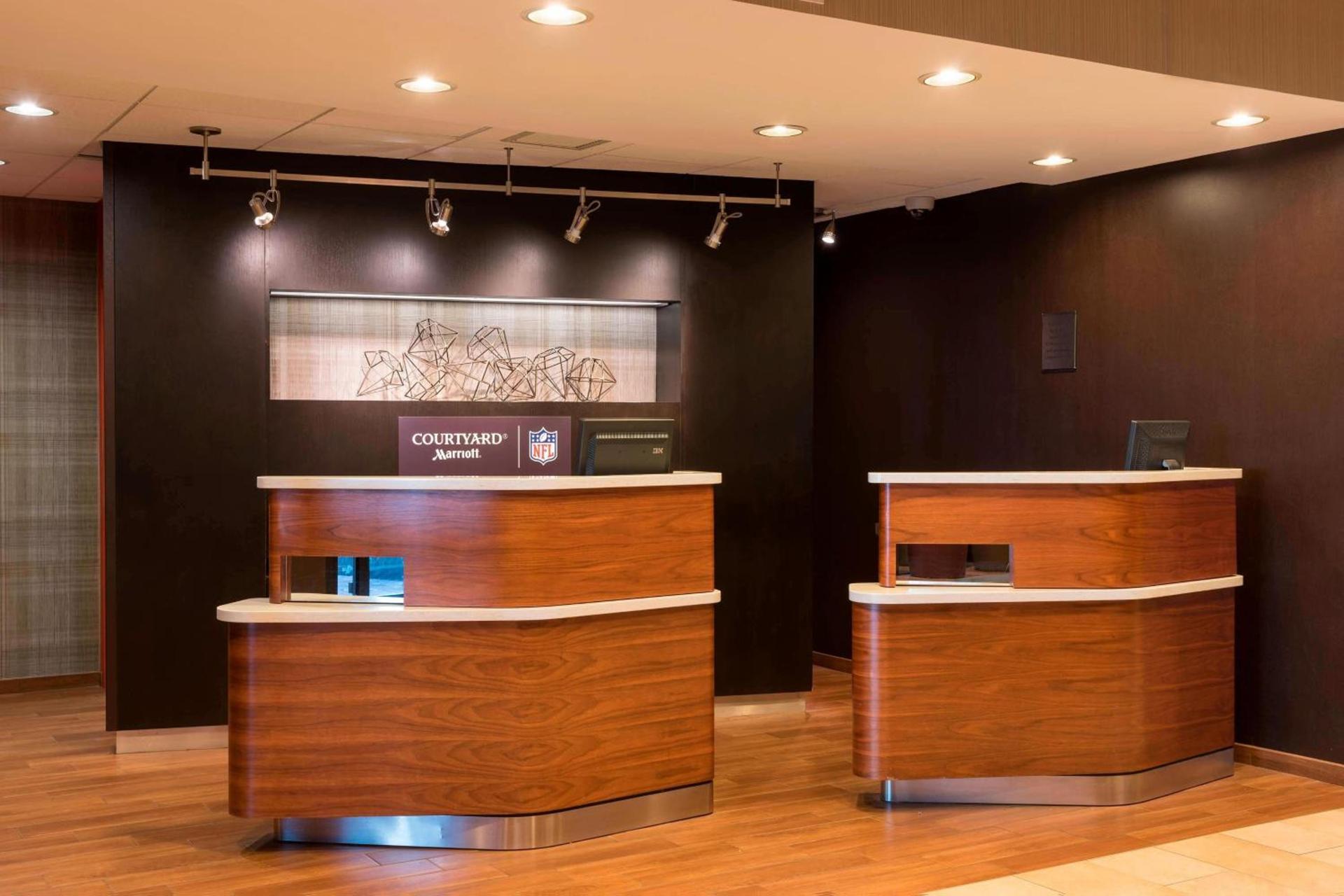 Courtyard by Marriott Traverse City photo 3