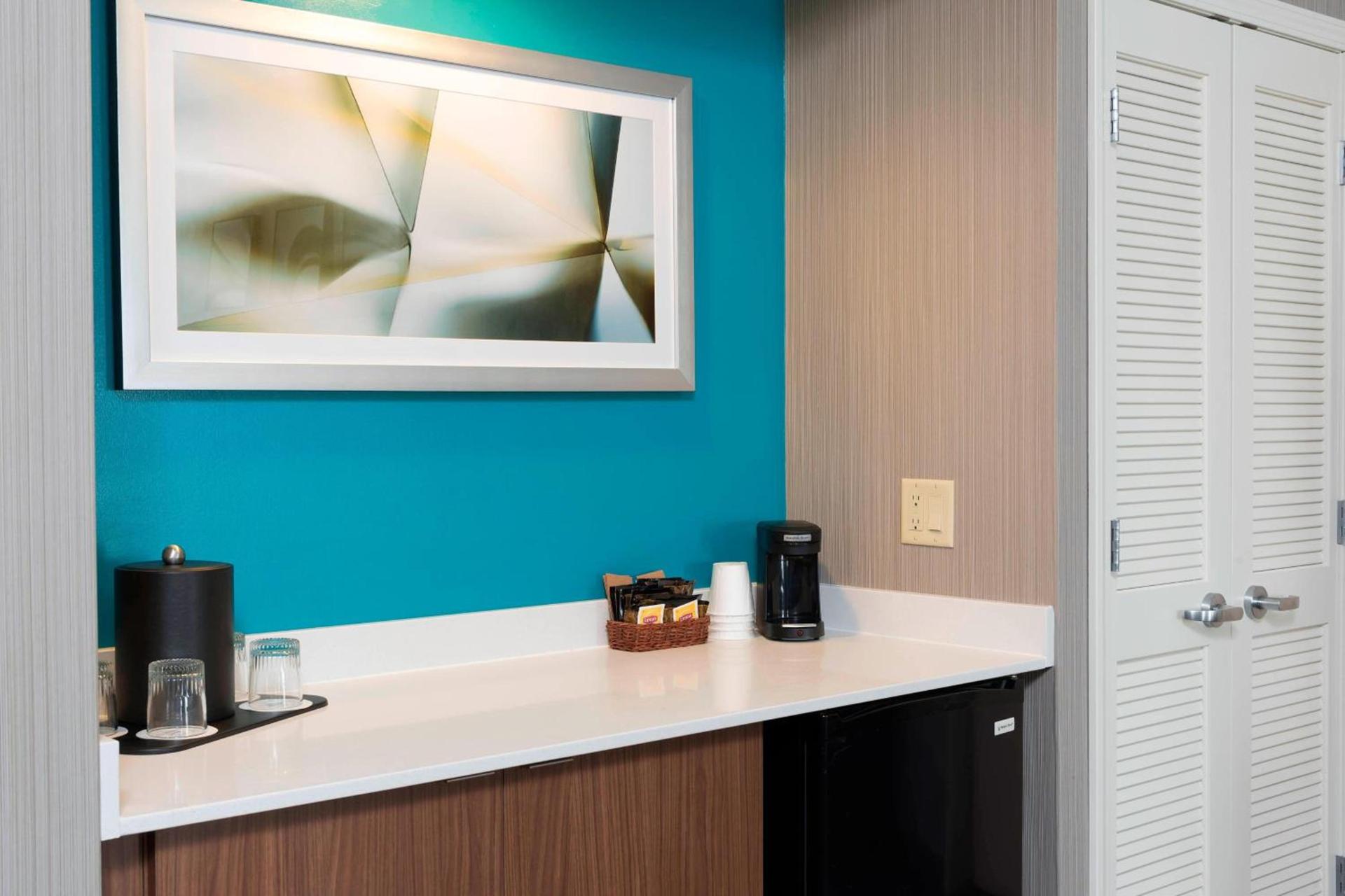 Courtyard by Marriott Traverse City photo 14