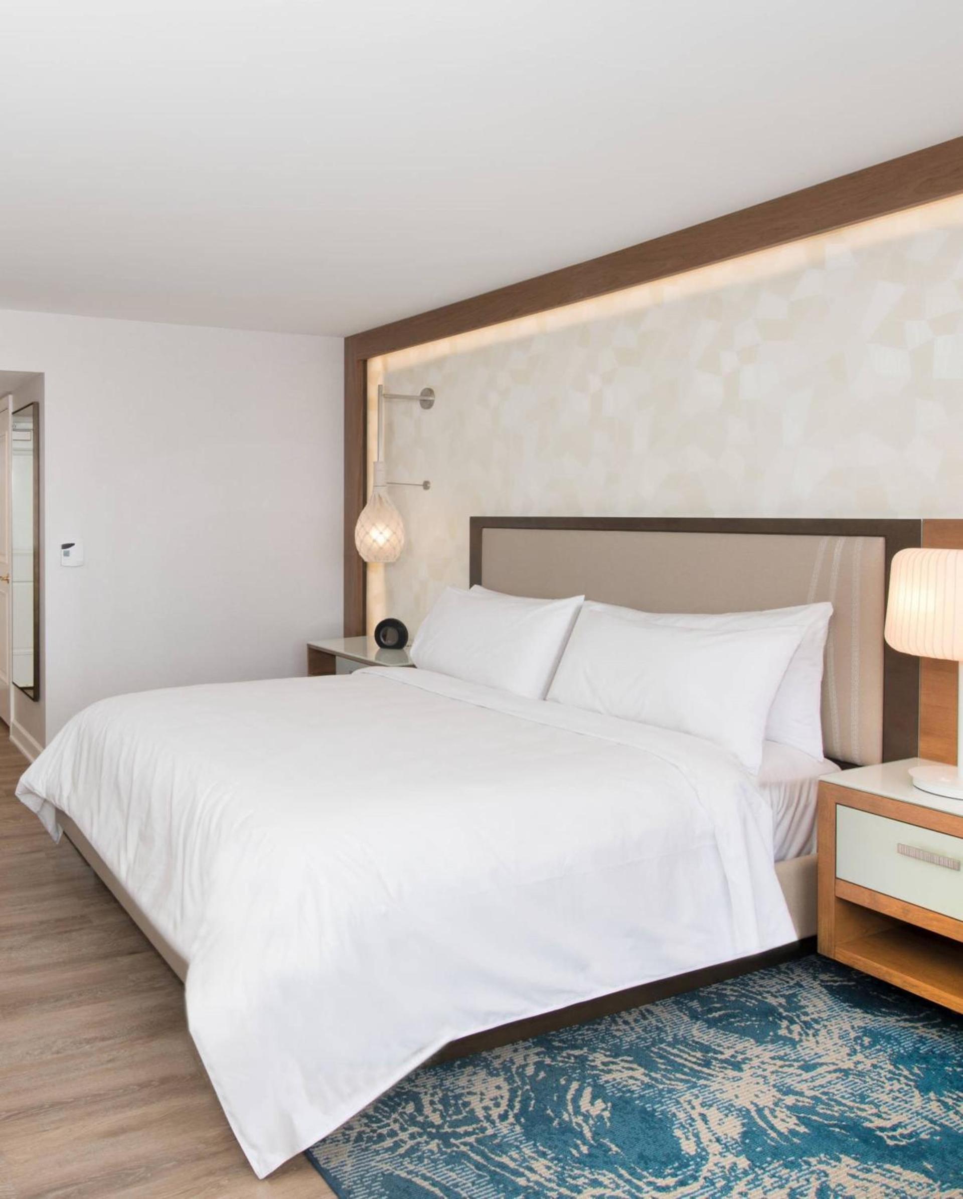 Renaissance Newport Beach Hotel photo 46