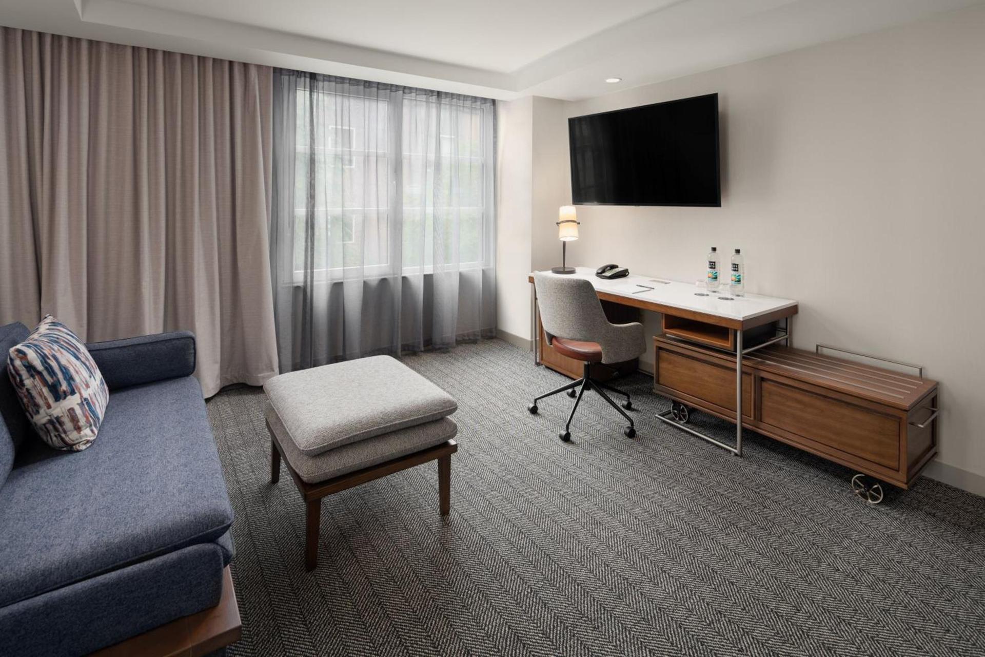 Courtyard by Marriott Seattle Bellevue/Downtown photo 17
