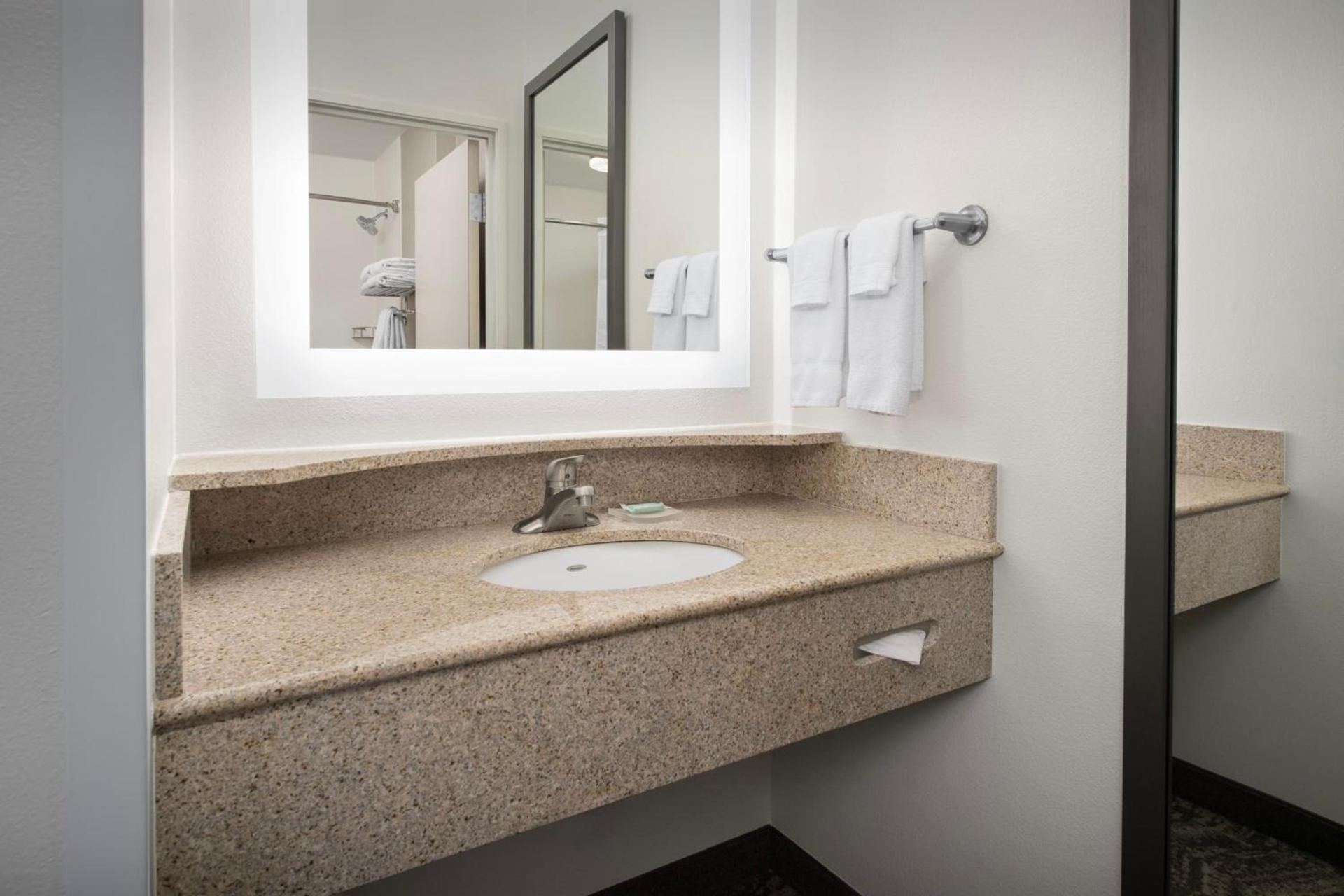 SpringHill Suites by Marriott Portland Vancouver photo 60