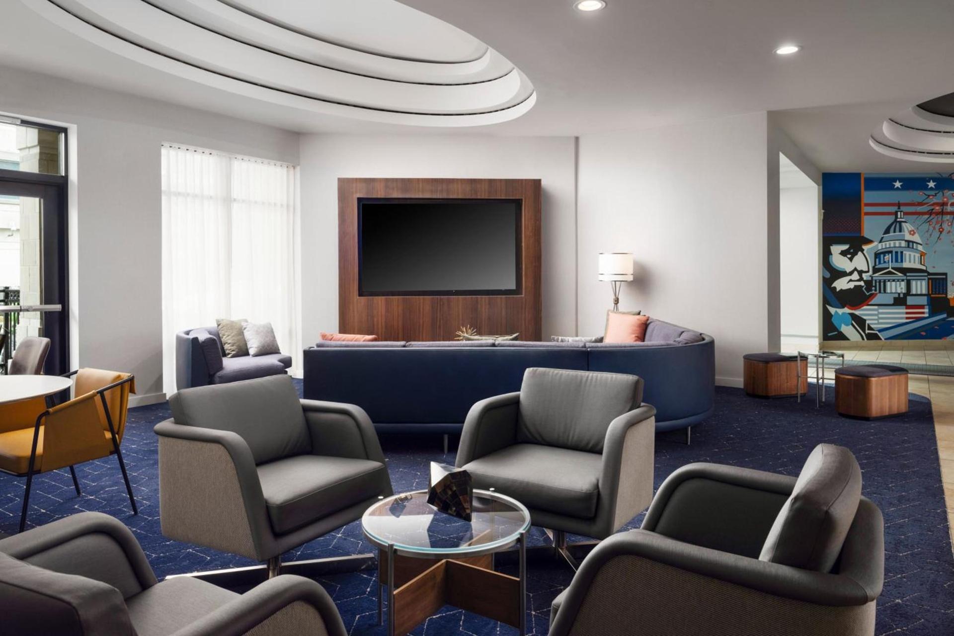 Courtyard by Marriott Washington Capitol Hill/Navy Yard photo 8