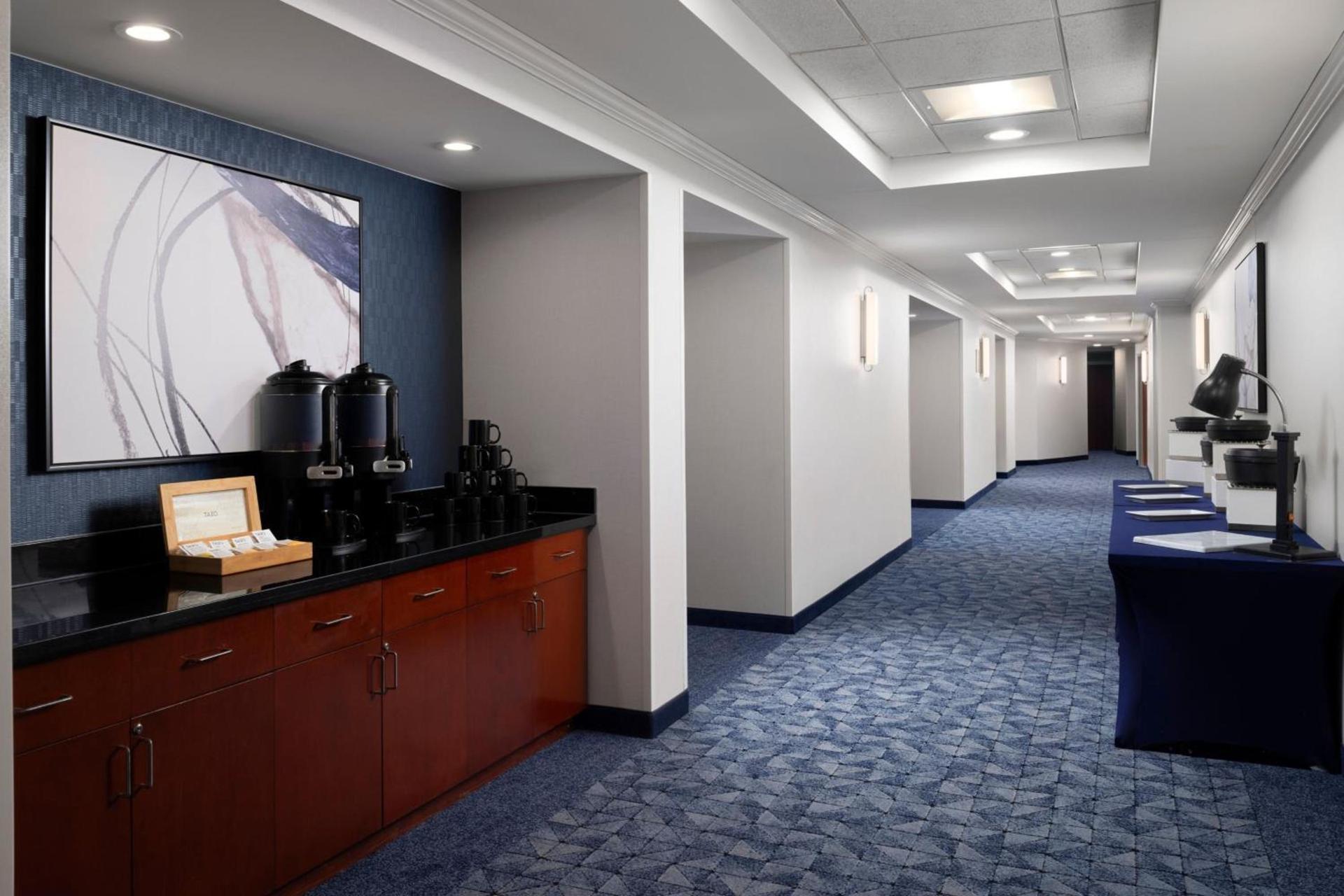 Courtyard by Marriott Washington Capitol Hill/Navy Yard photo 41