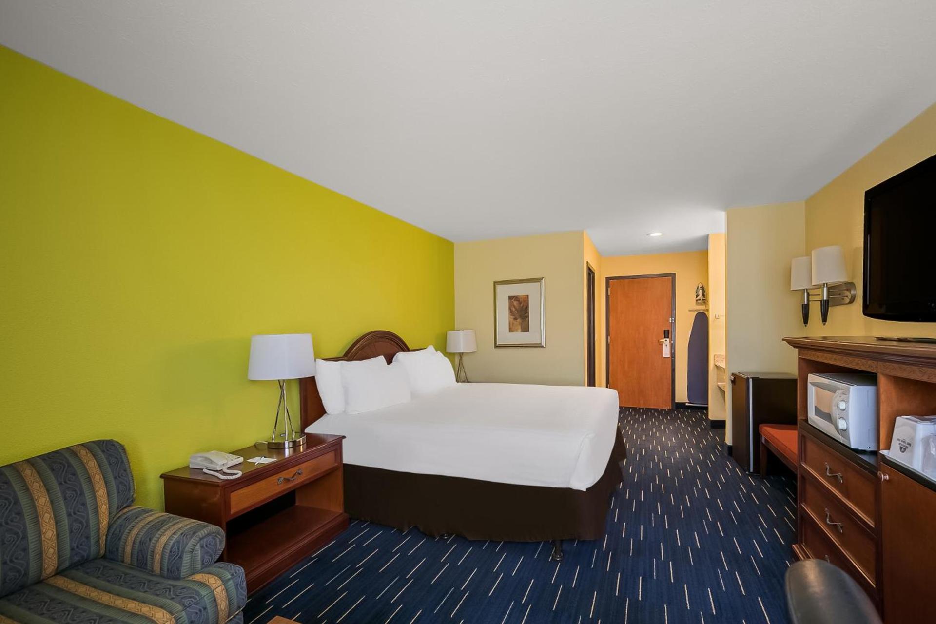 Americas Best Value Sandman Inn photo 8