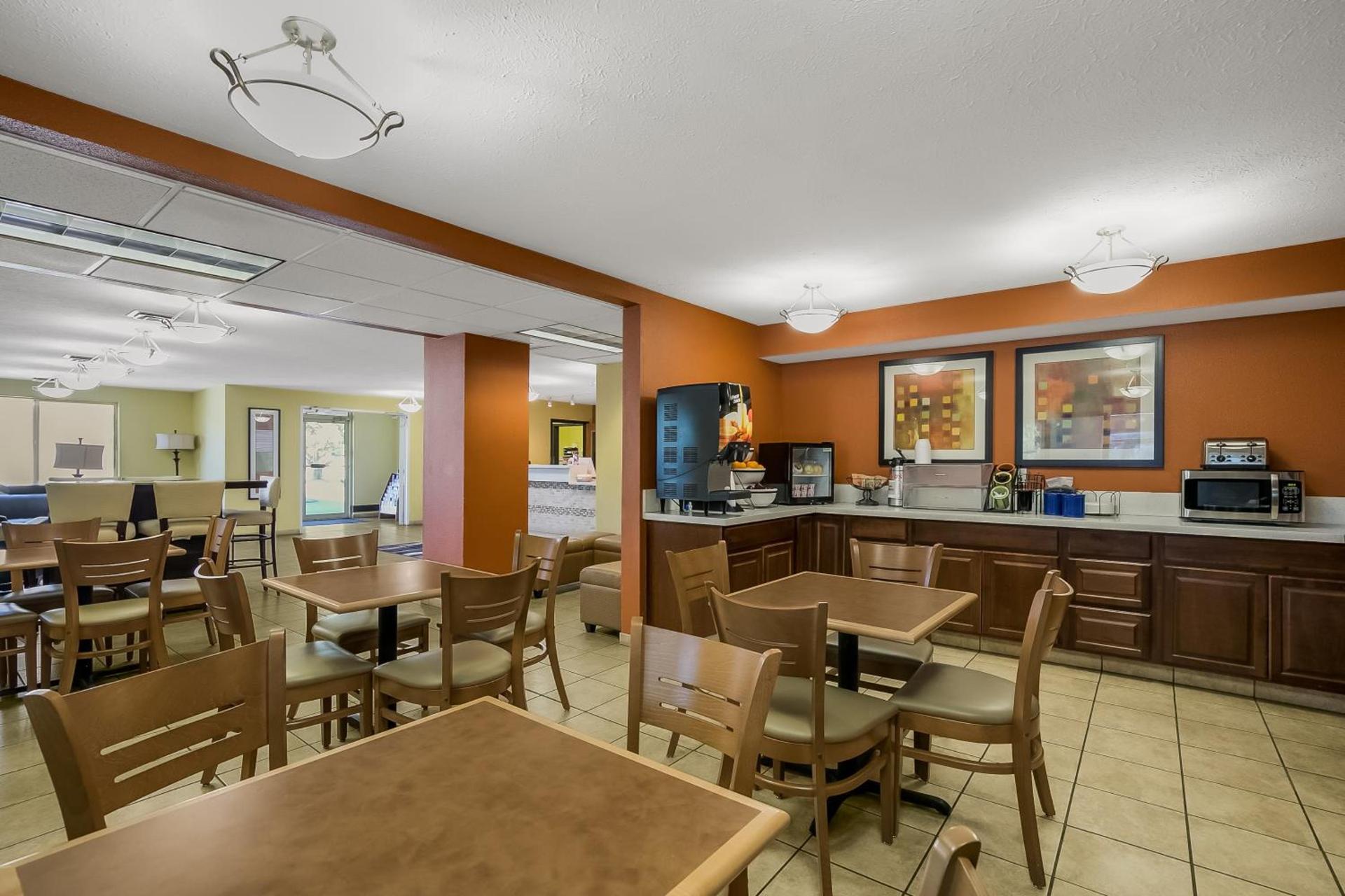 Americas Best Value Sandman Inn photo 16