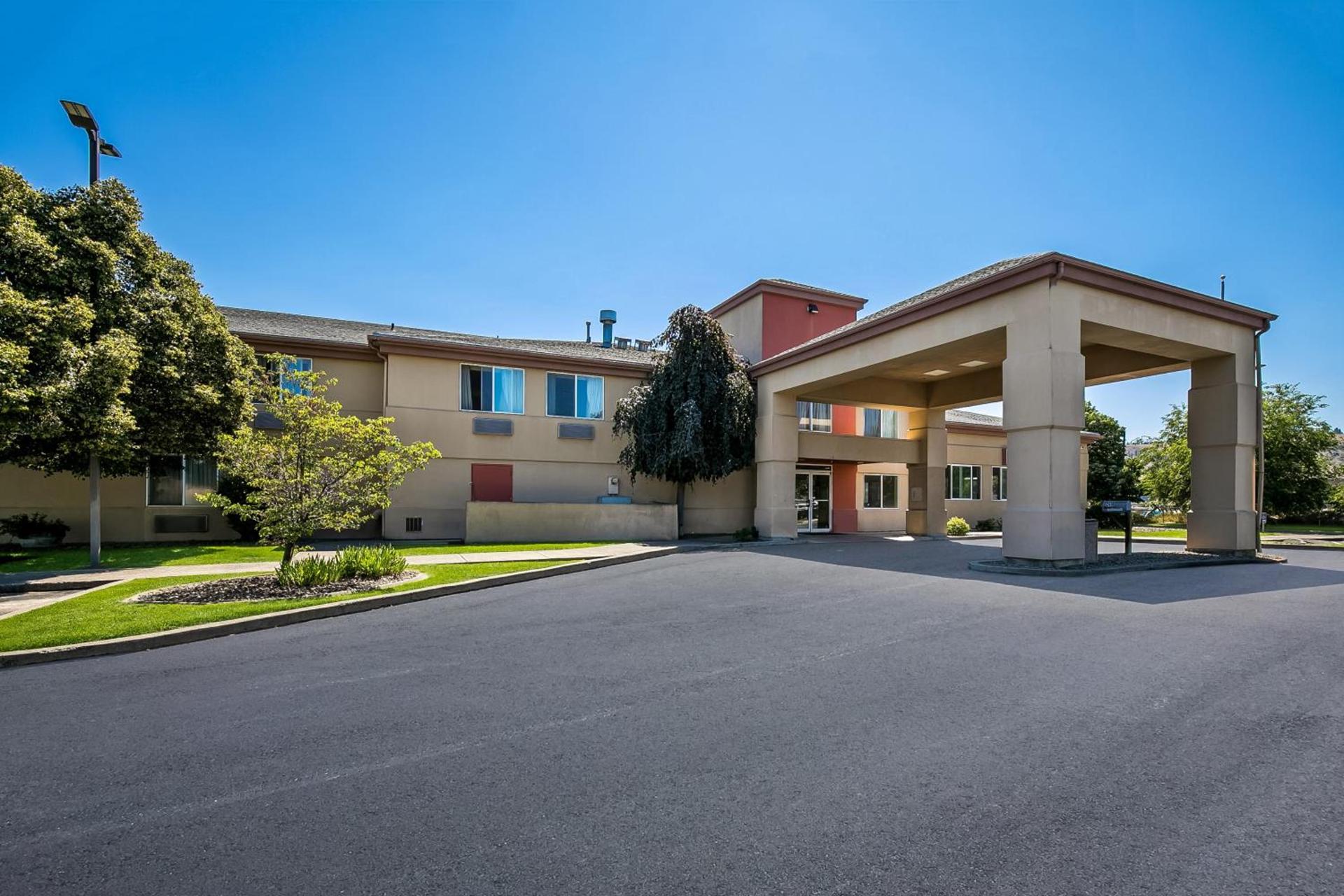 Americas Best Value Sandman Inn photo 18