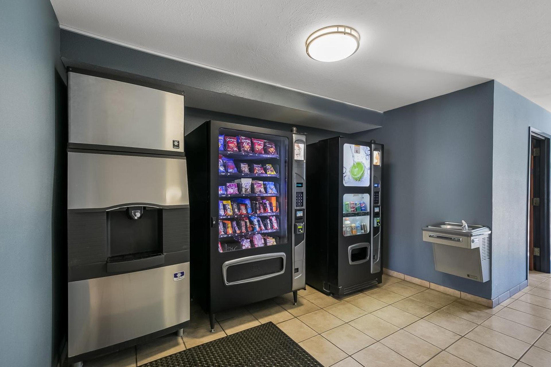Americas Best Value Sandman Inn photo 33