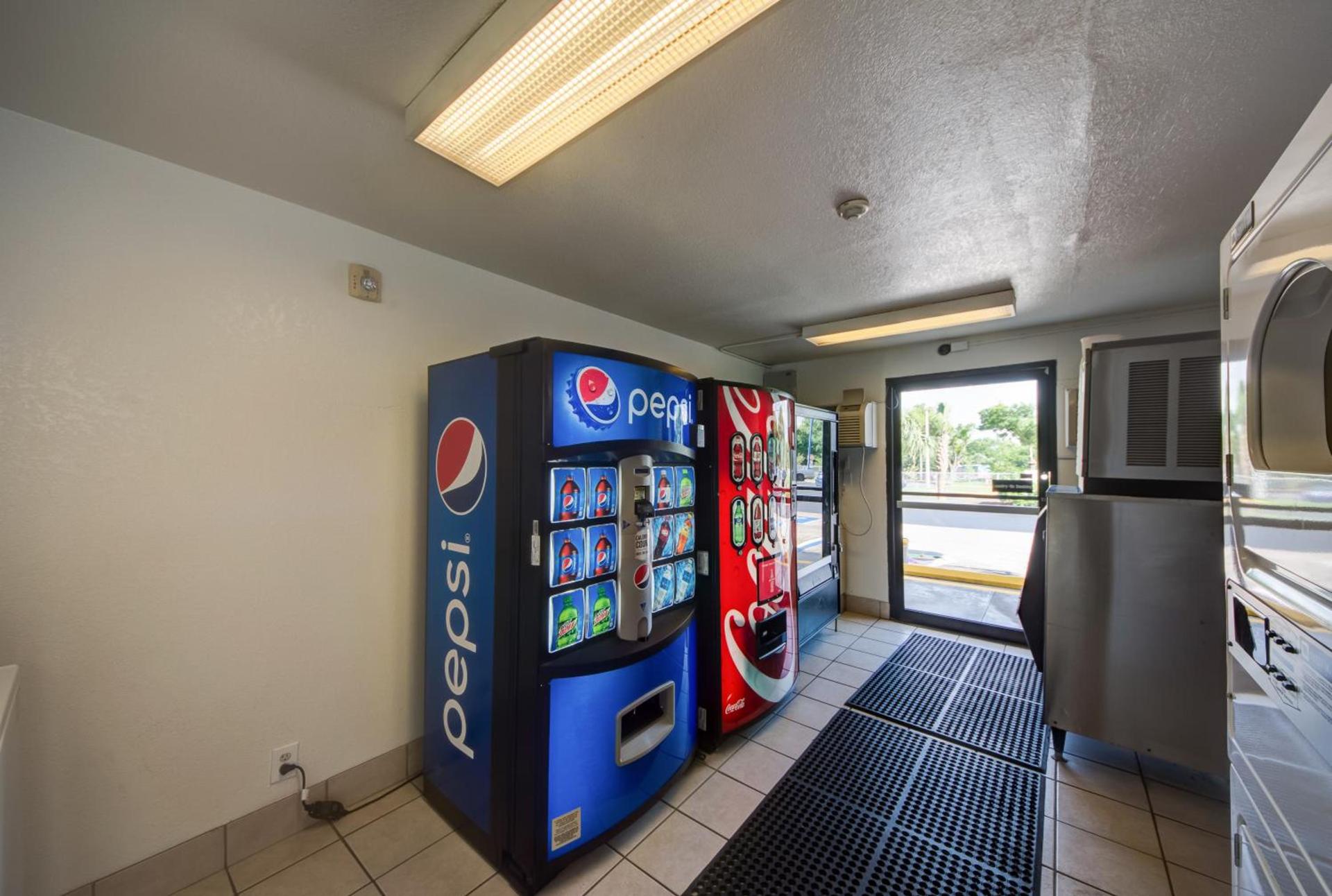 Motel 6-Lakeland, FL photo 29
