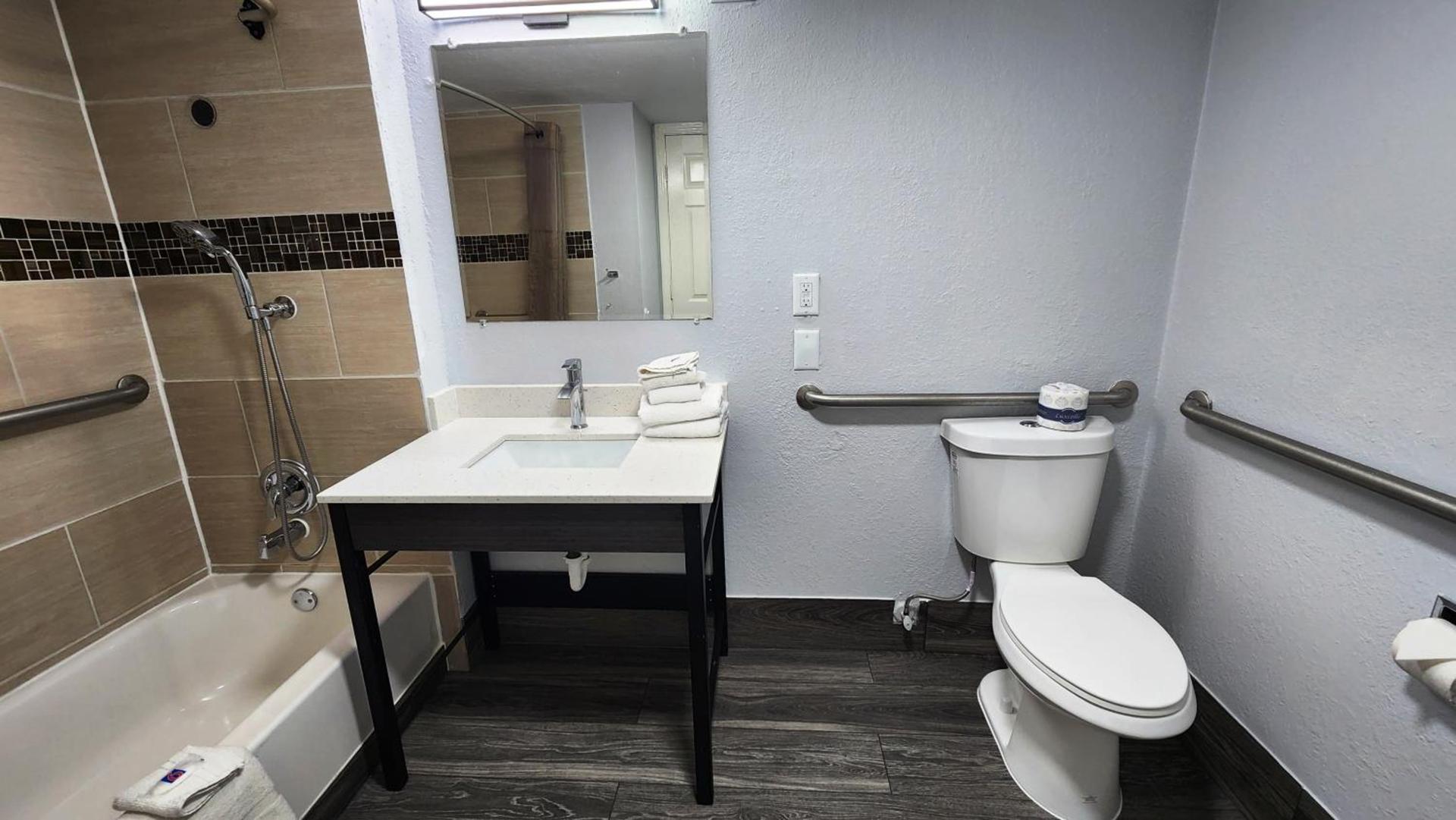 Studio 6 Baytown, Tx - Garth Road photo 36