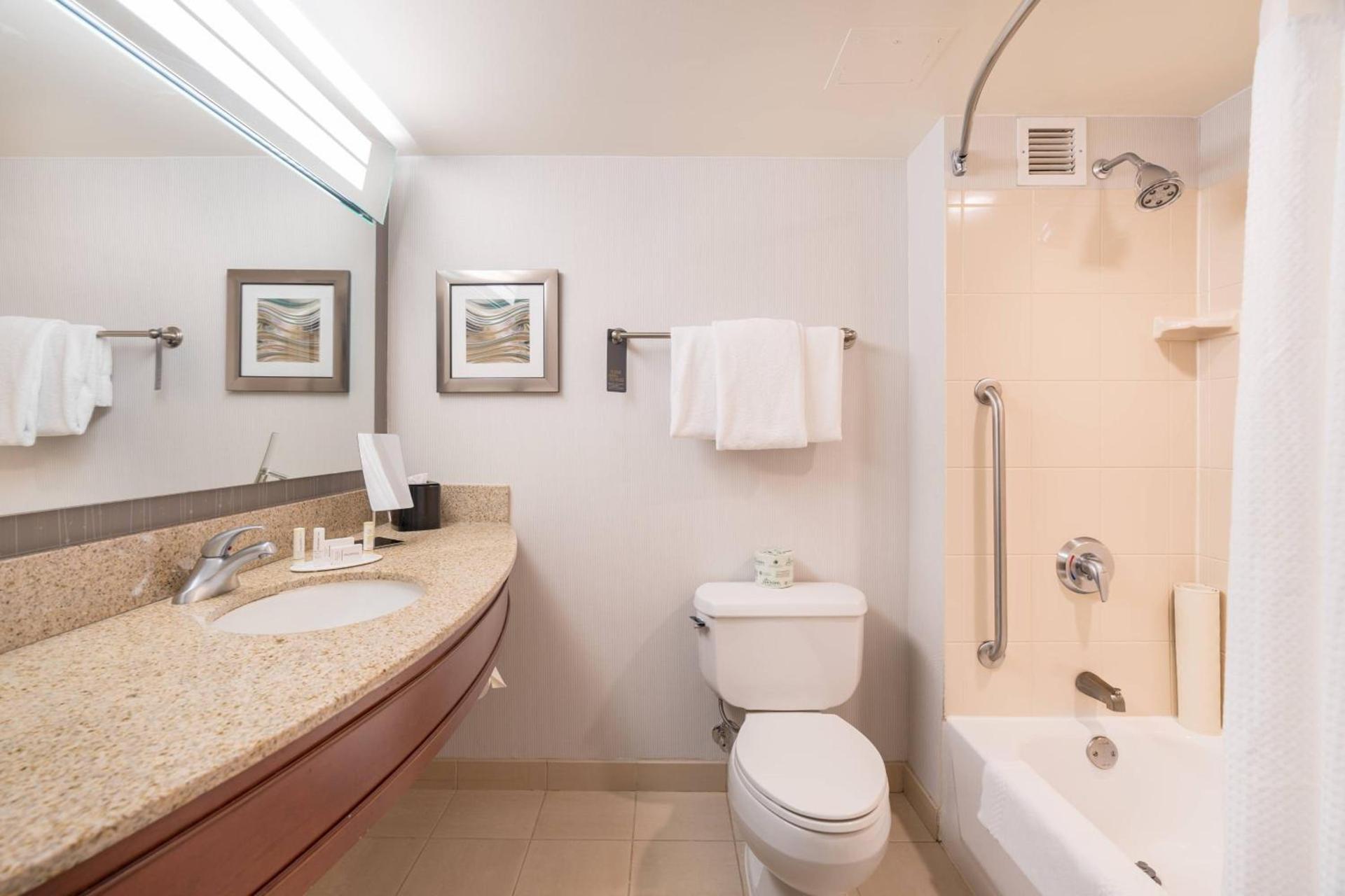 Courtyard by Marriott Silver Spring Downtown photo 10