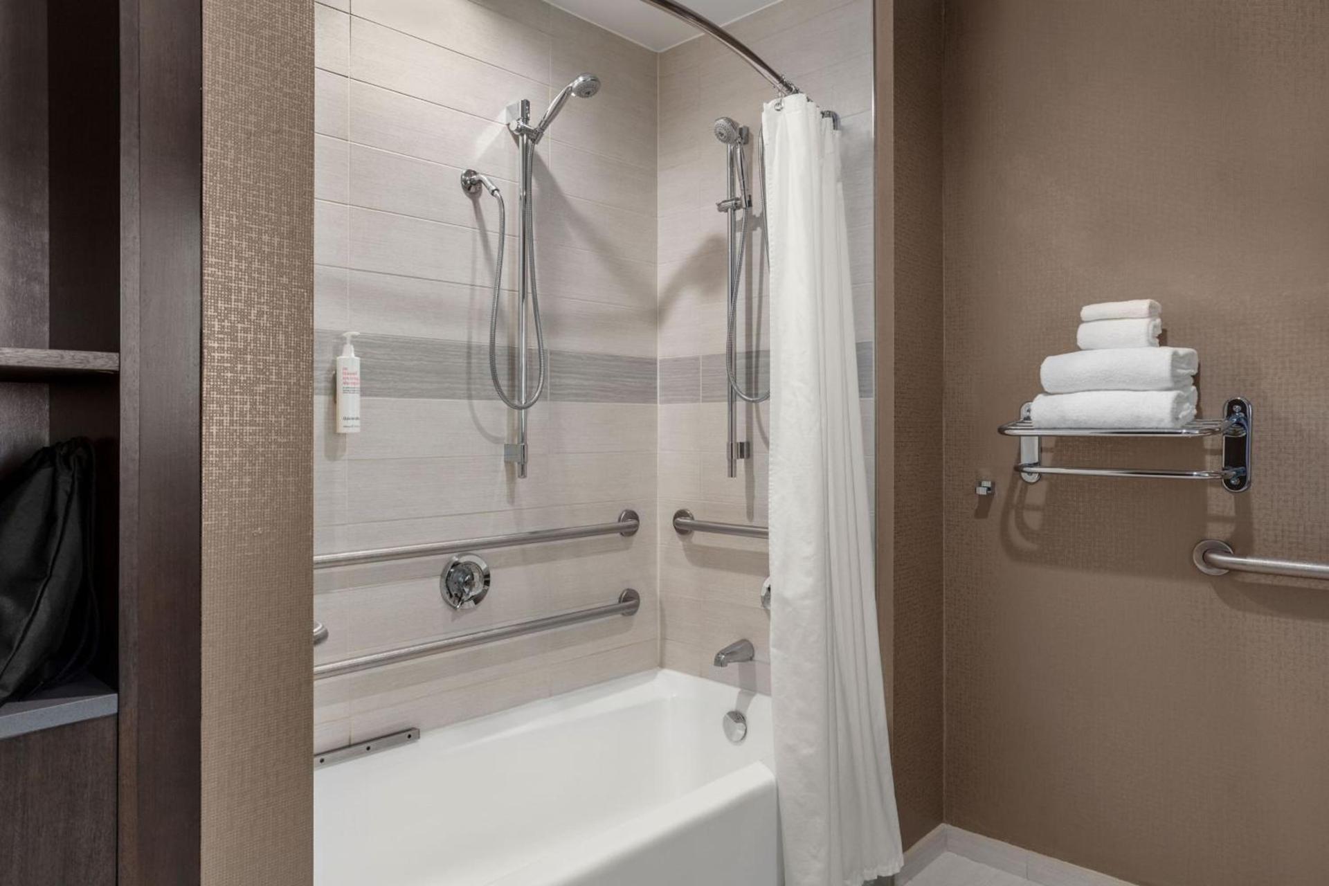 Boston Marriott Cambridge photo 23