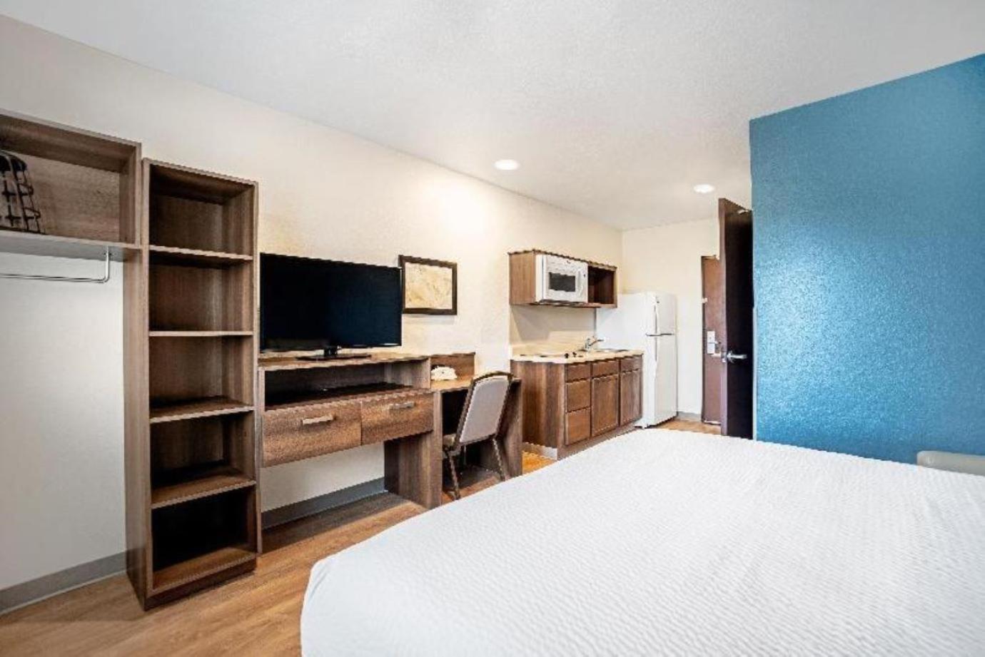 WoodSpring Suites Miami Southwest photo 18