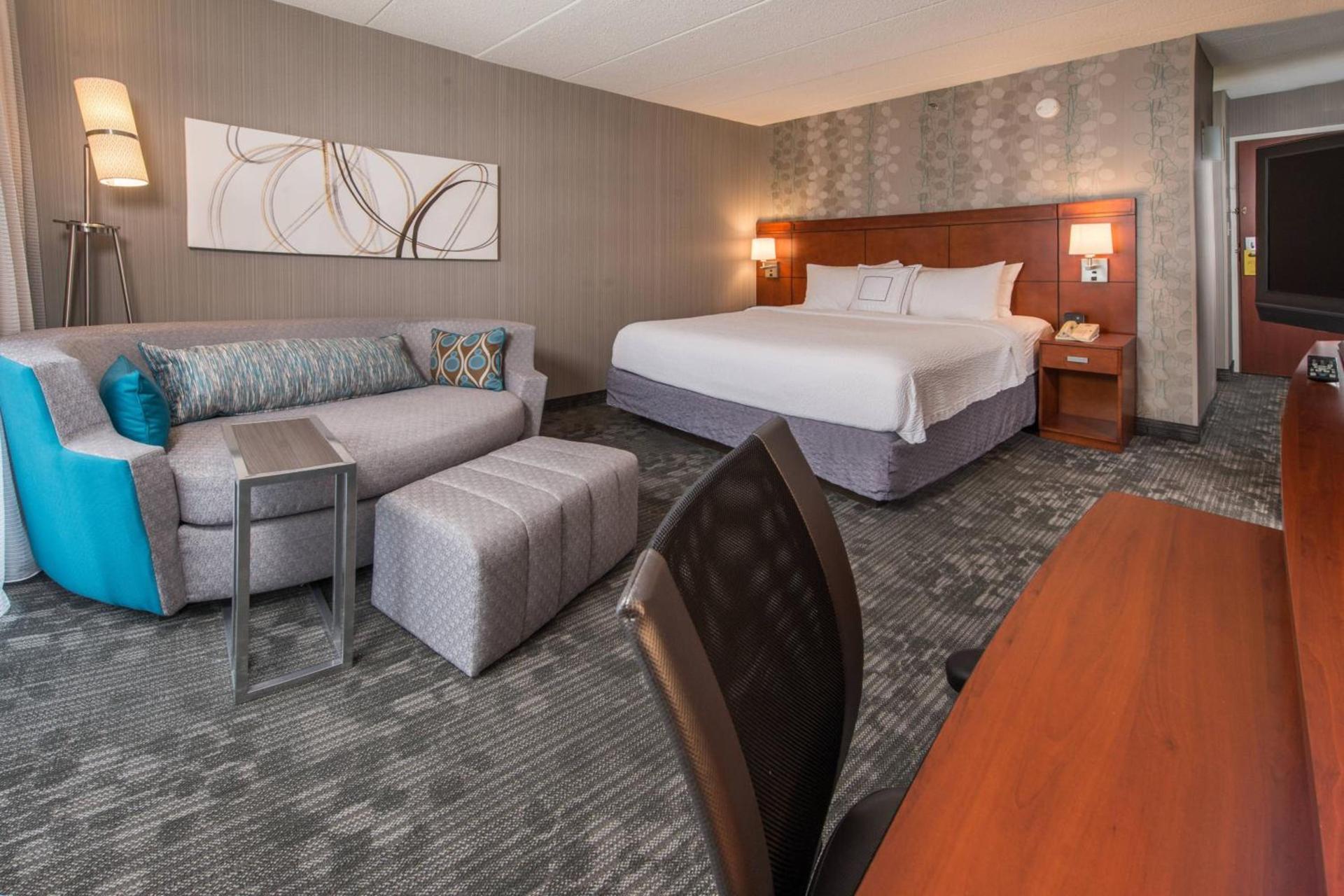 Courtyard by Marriott Fairfax Fair Oaks photo 6