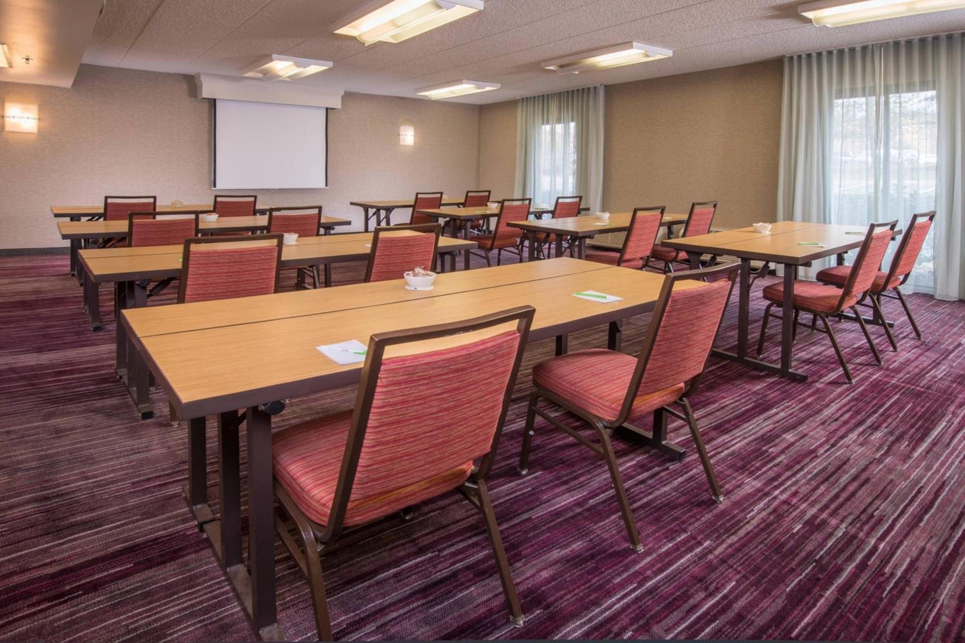 Courtyard by Marriott Fairfax Fair Oaks photo 24