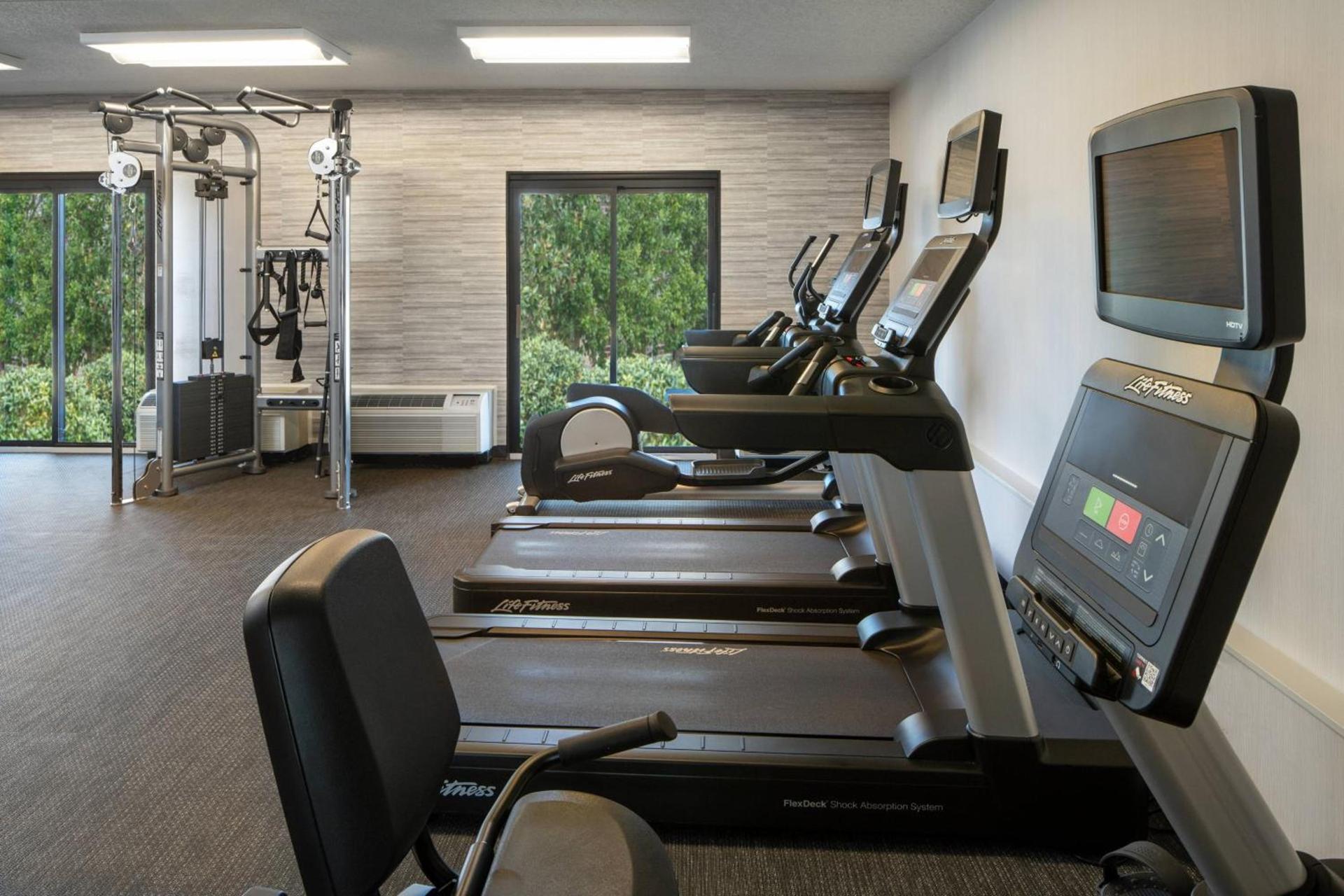 Courtyard by Marriott Dulles Airport Herndon/Reston photo 35