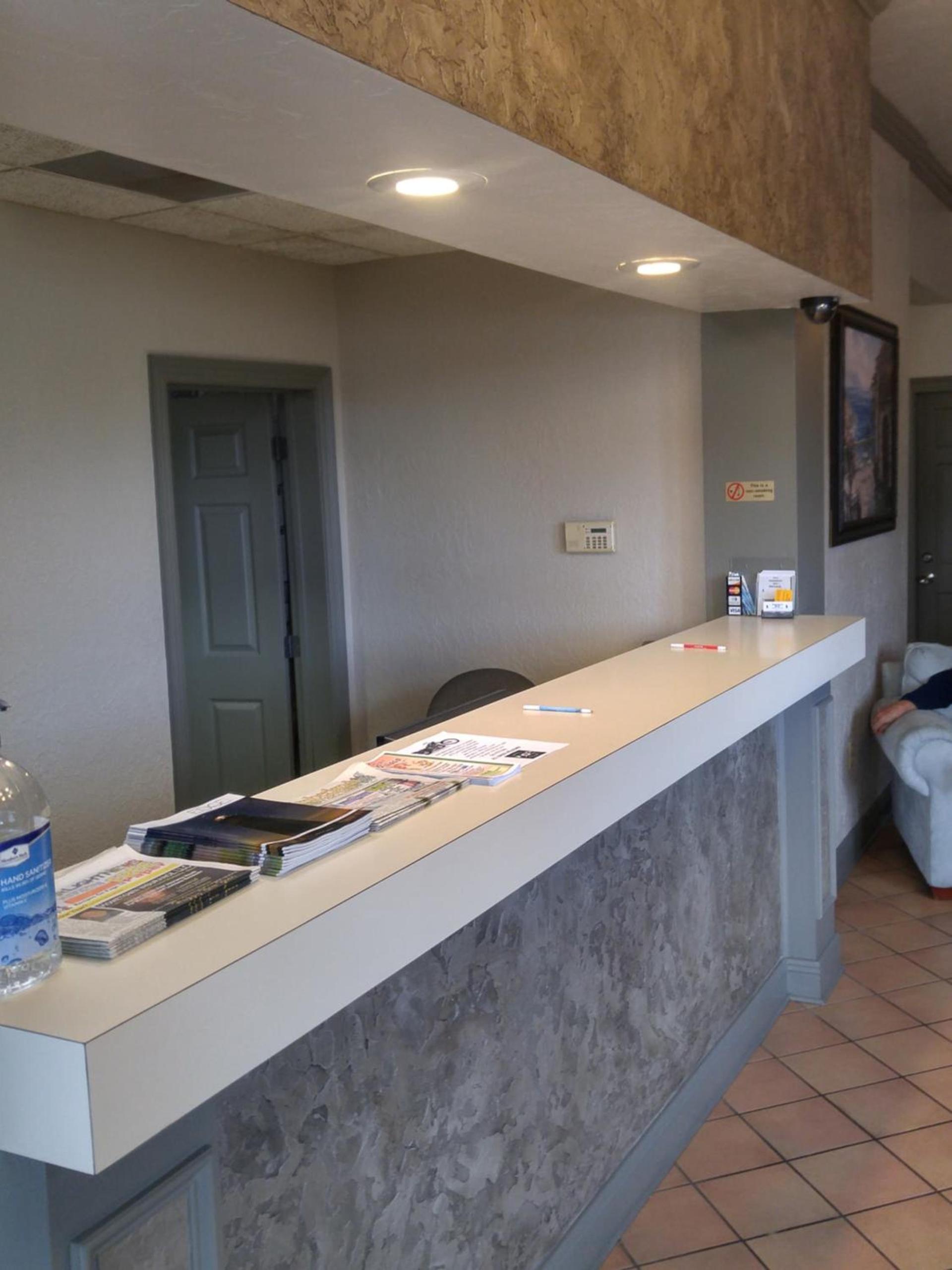 Travelers Rest Motel photo 3