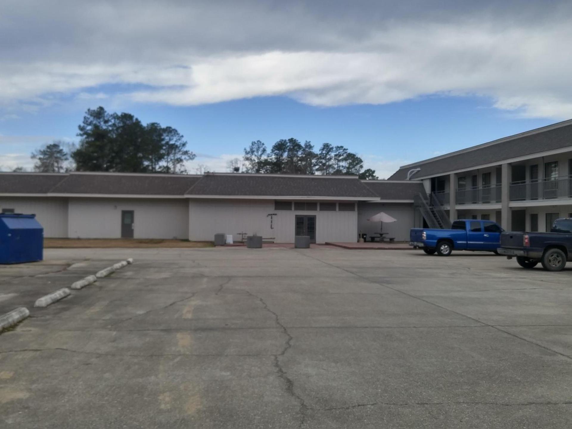 Travelers Rest Motel photo 7