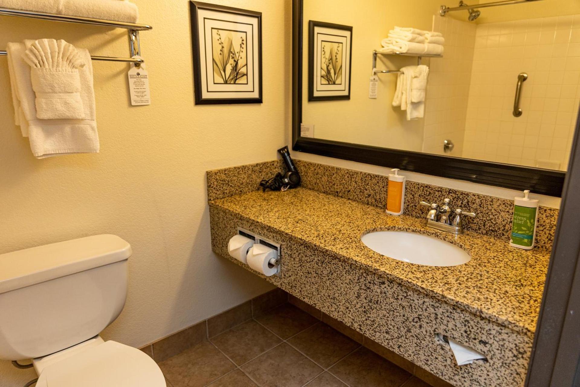 Lake Natoma Inn photo 17