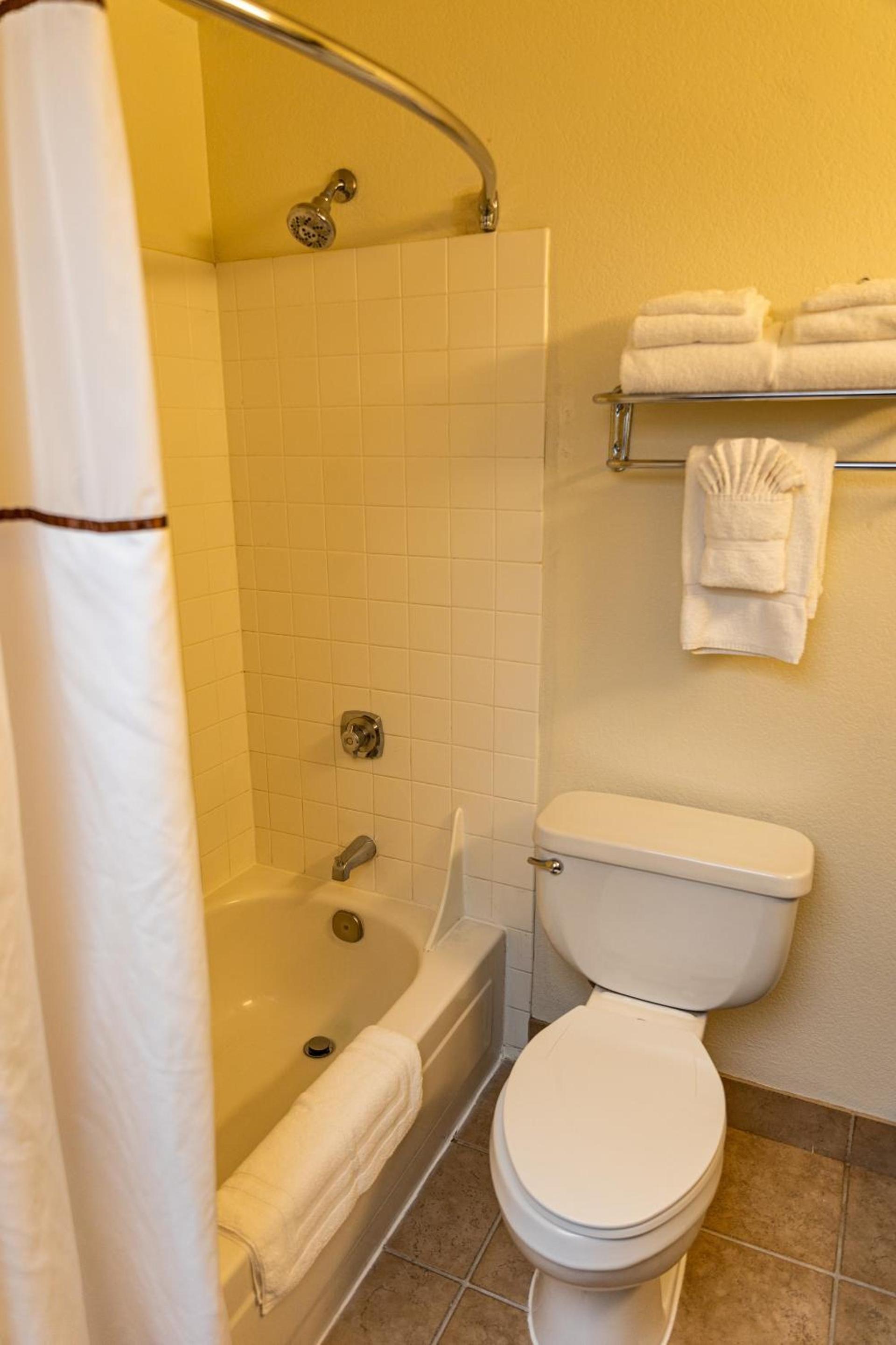 Lake Natoma Inn photo 19
