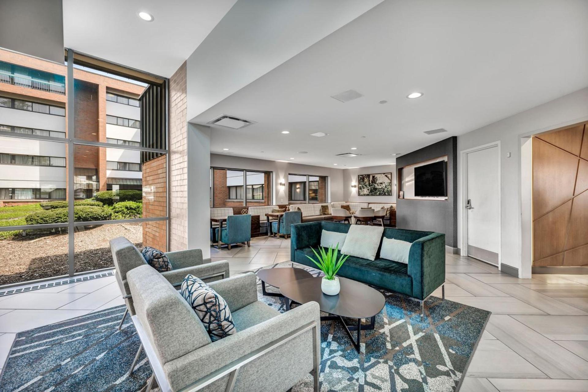 Delta Hotels by Marriott Mount Pleasant photo 12