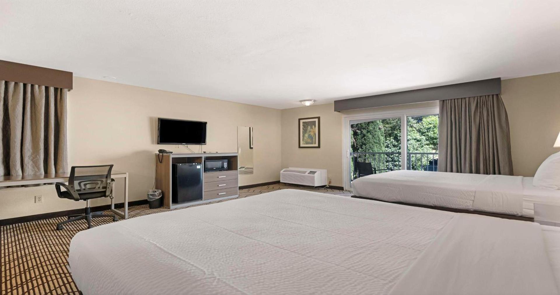 SureStay Plus Hotel by Best Western Sacramento North photo 20
