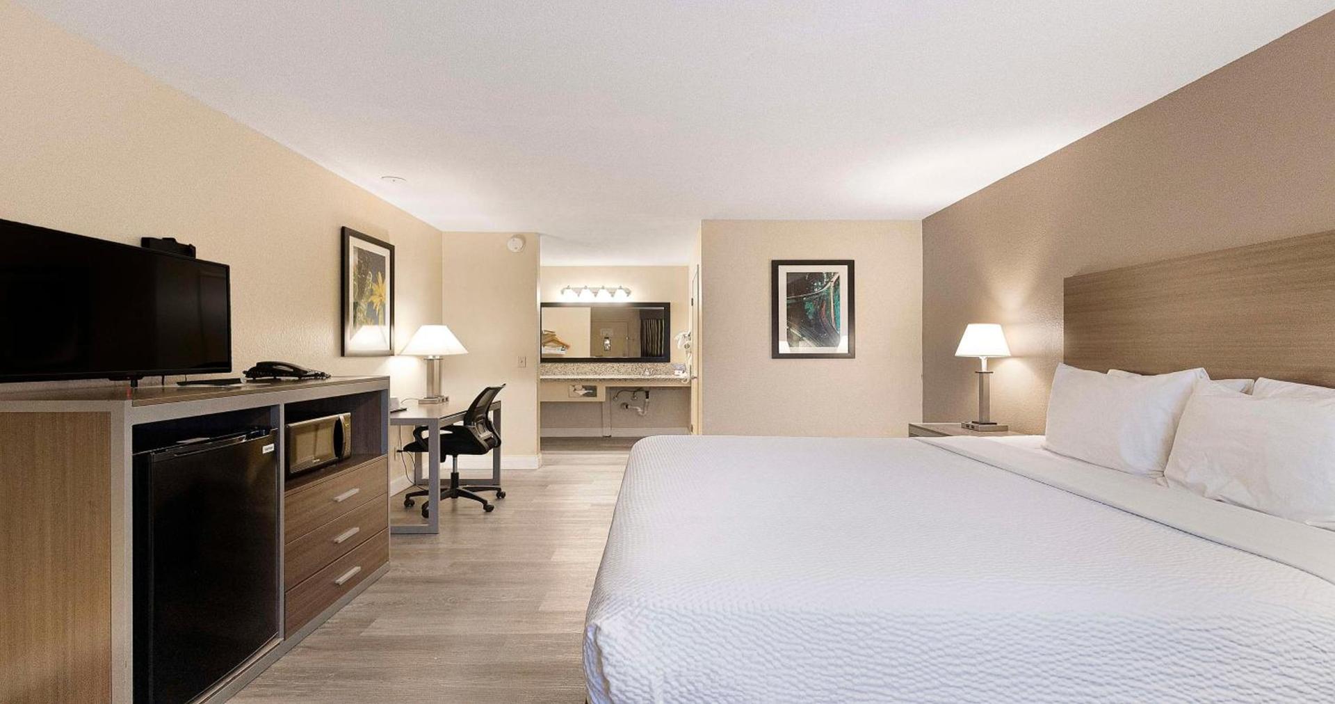 SureStay Plus Hotel by Best Western Sacramento North photo 22