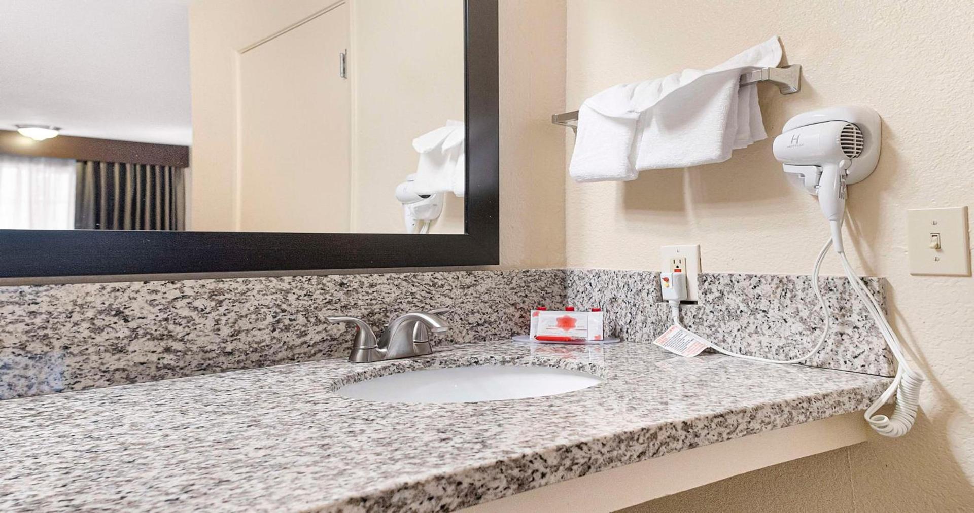 SureStay Plus Hotel by Best Western Sacramento North photo 34