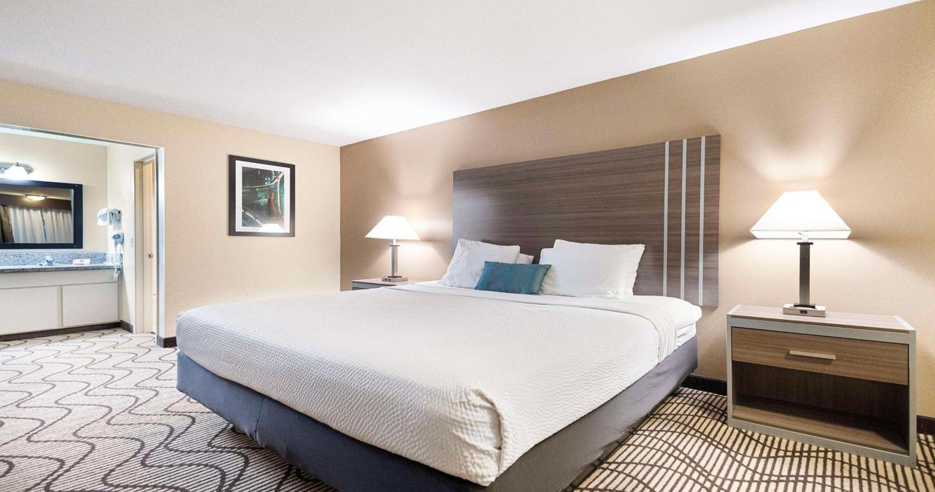 SureStay Plus Hotel by Best Western Sacramento North photo 25
