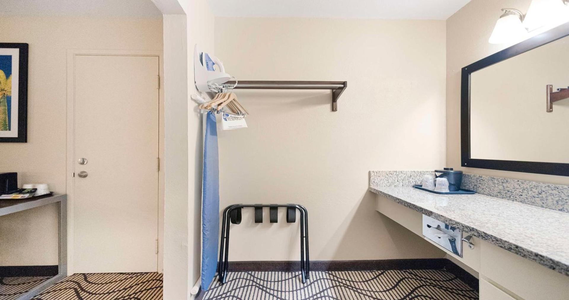 SureStay Plus Hotel by Best Western Sacramento North photo 37