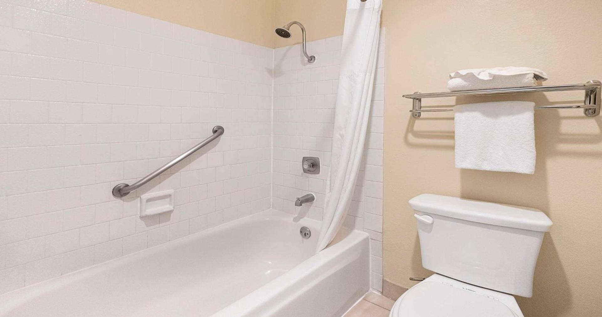 SureStay Plus Hotel by Best Western Sacramento North photo 82