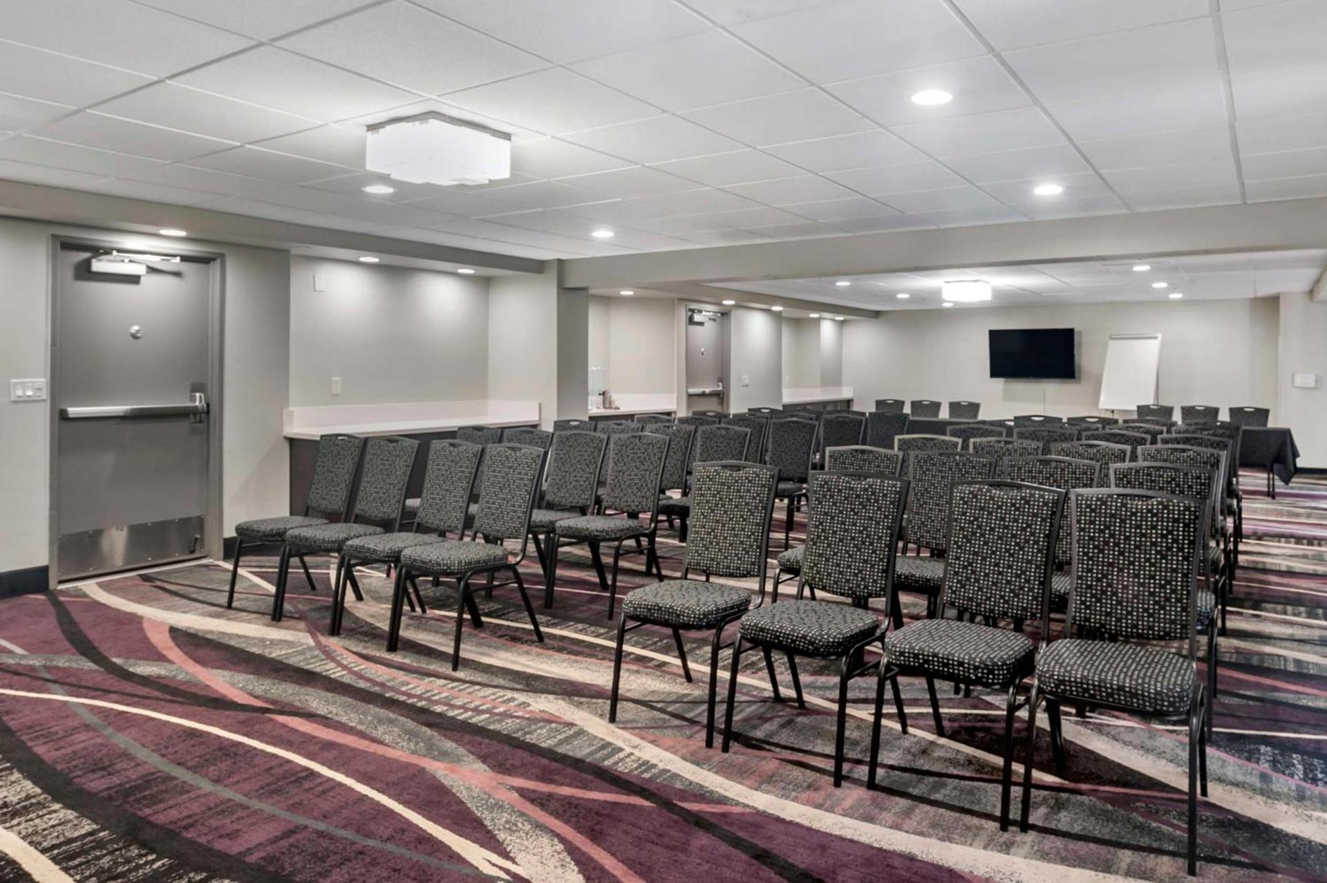 Best Western Plus Commerce Hotel photo 7