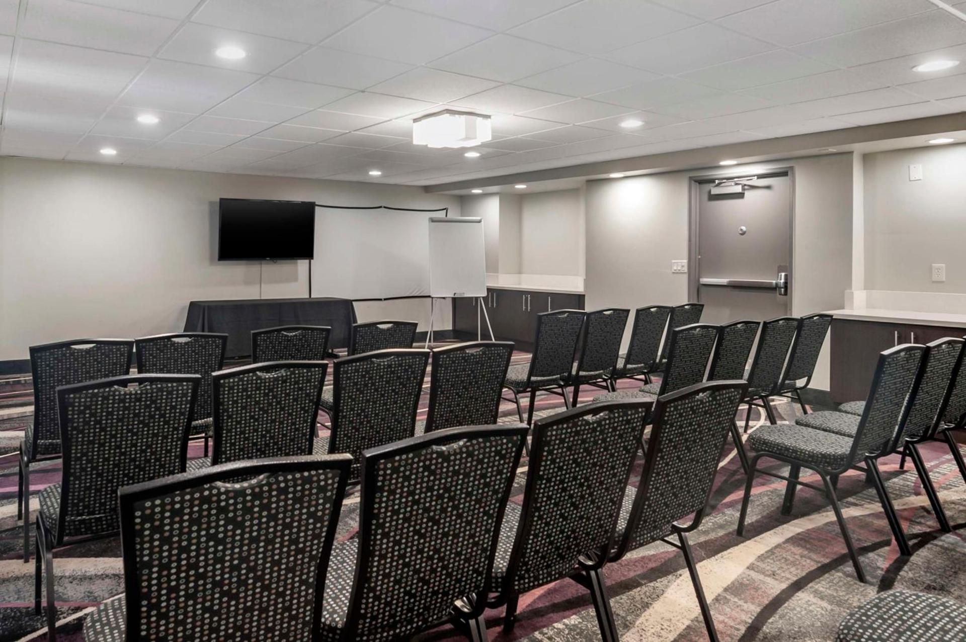 Best Western Plus Commerce Hotel photo 17
