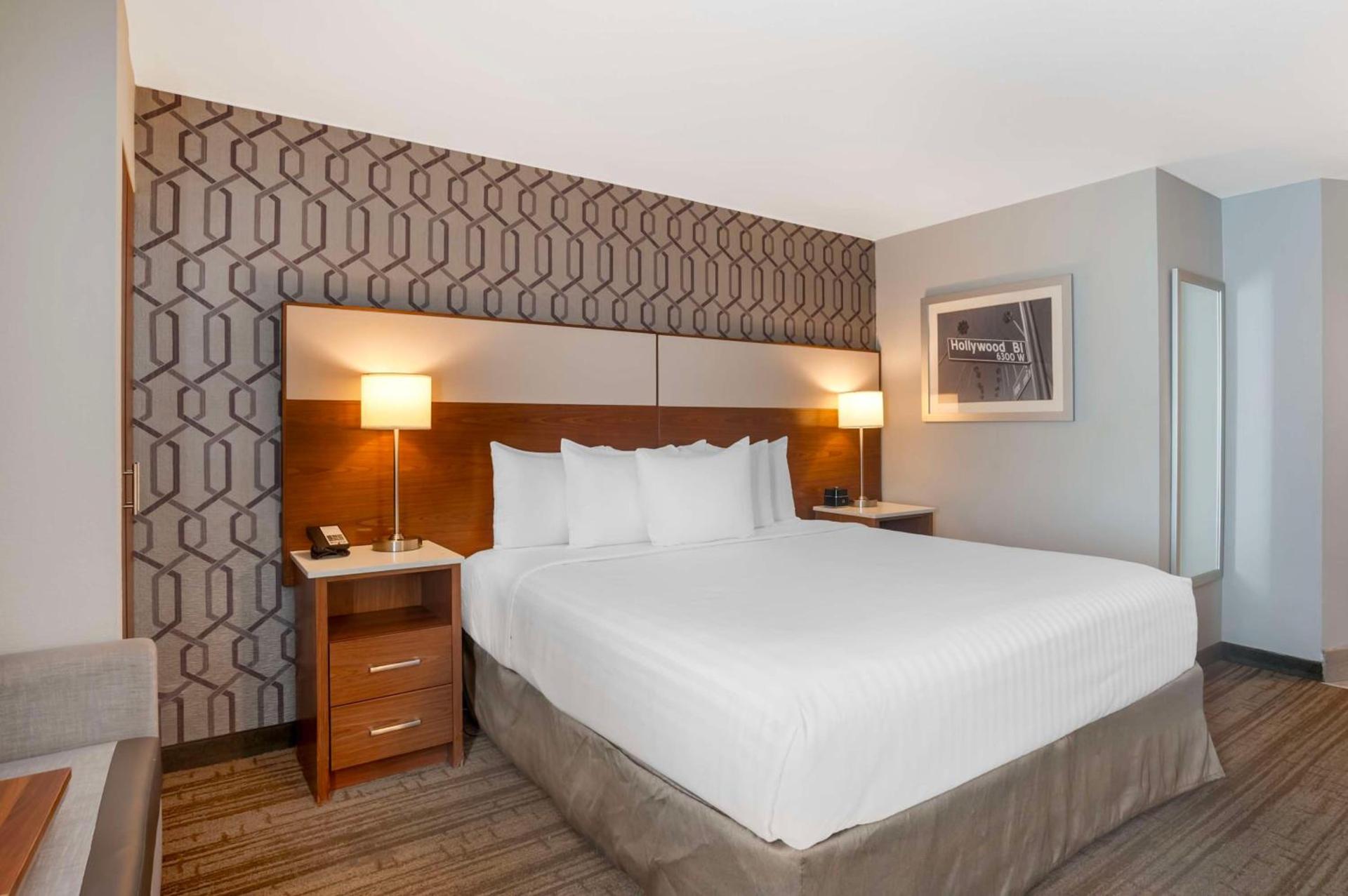 Best Western Plus Commerce Hotel photo 19