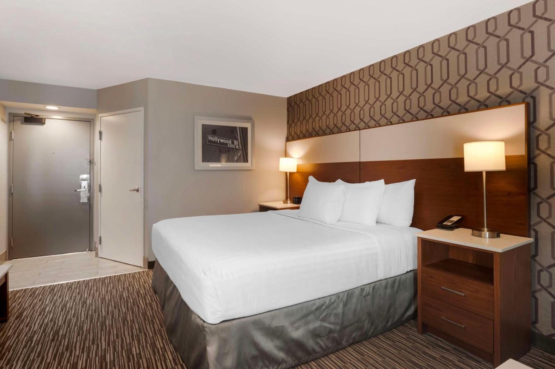 Best Western Plus Commerce Hotel photo 24
