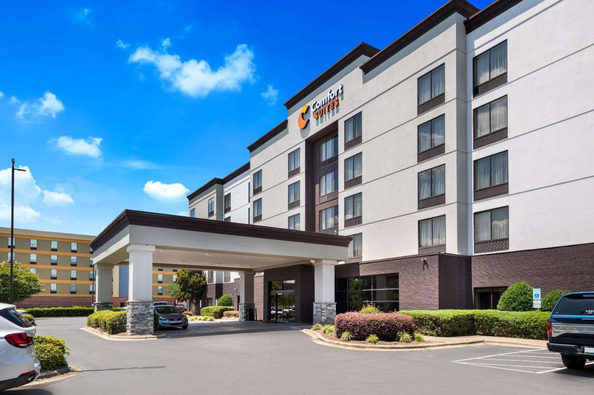 Comfort Suites Northlake photo 1