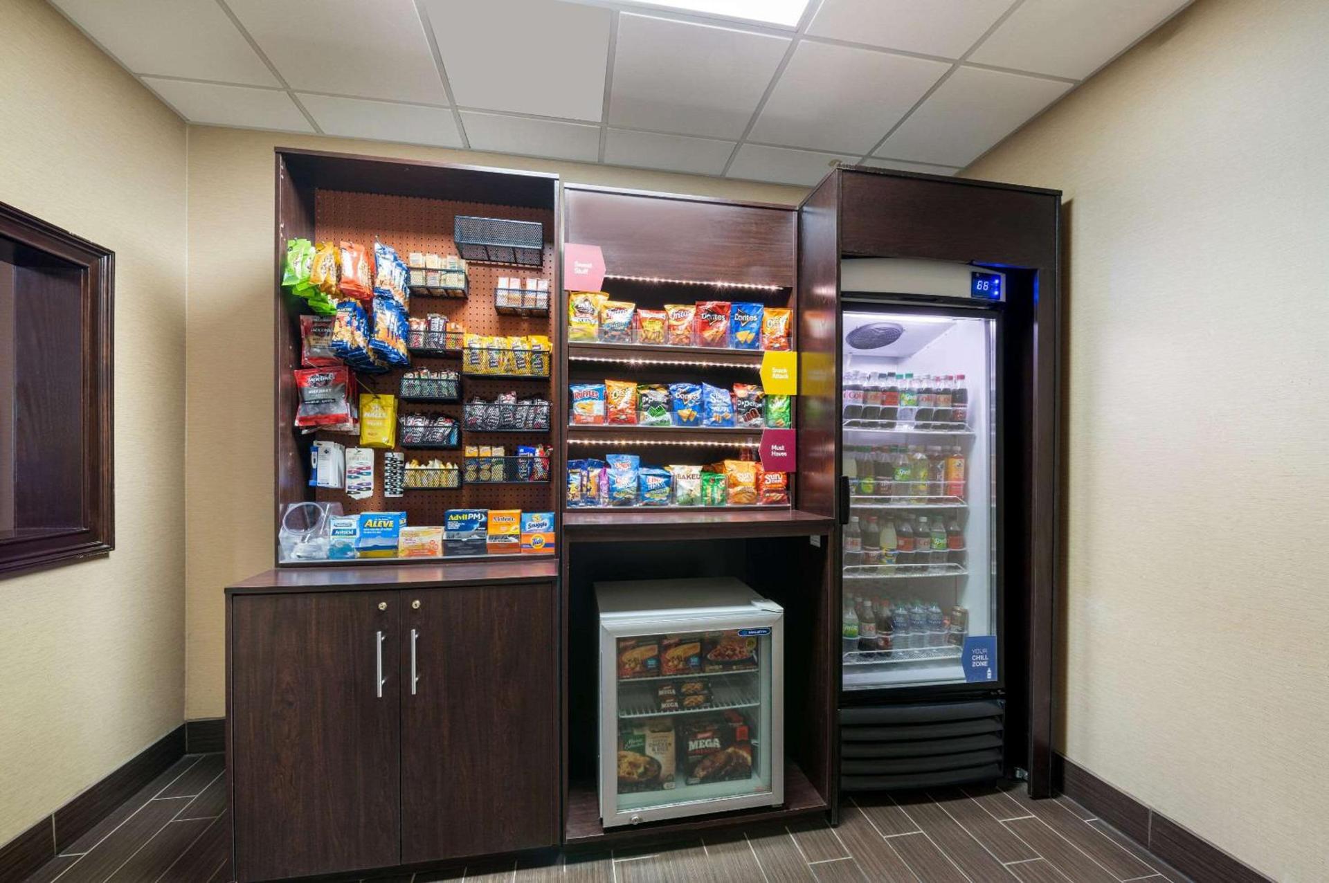Comfort Suites Northlake photo 50