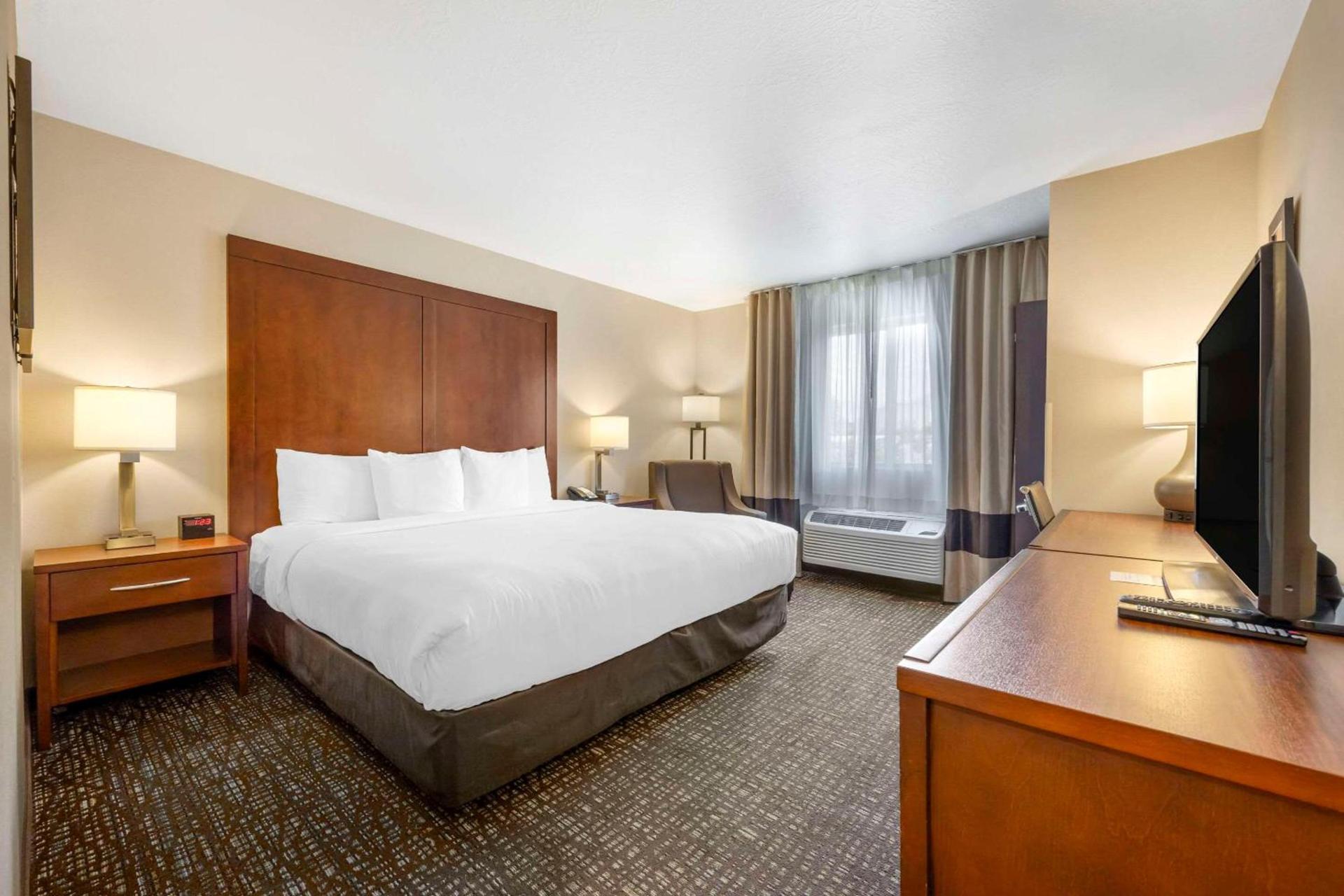 Comfort Inn & Suites Orem - Provo photo 4