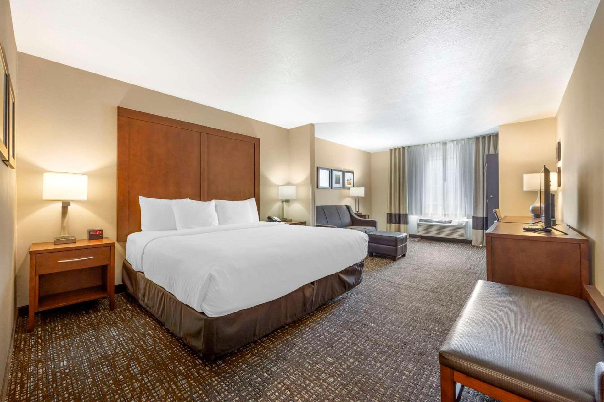 Comfort Inn & Suites Orem - Provo photo 16